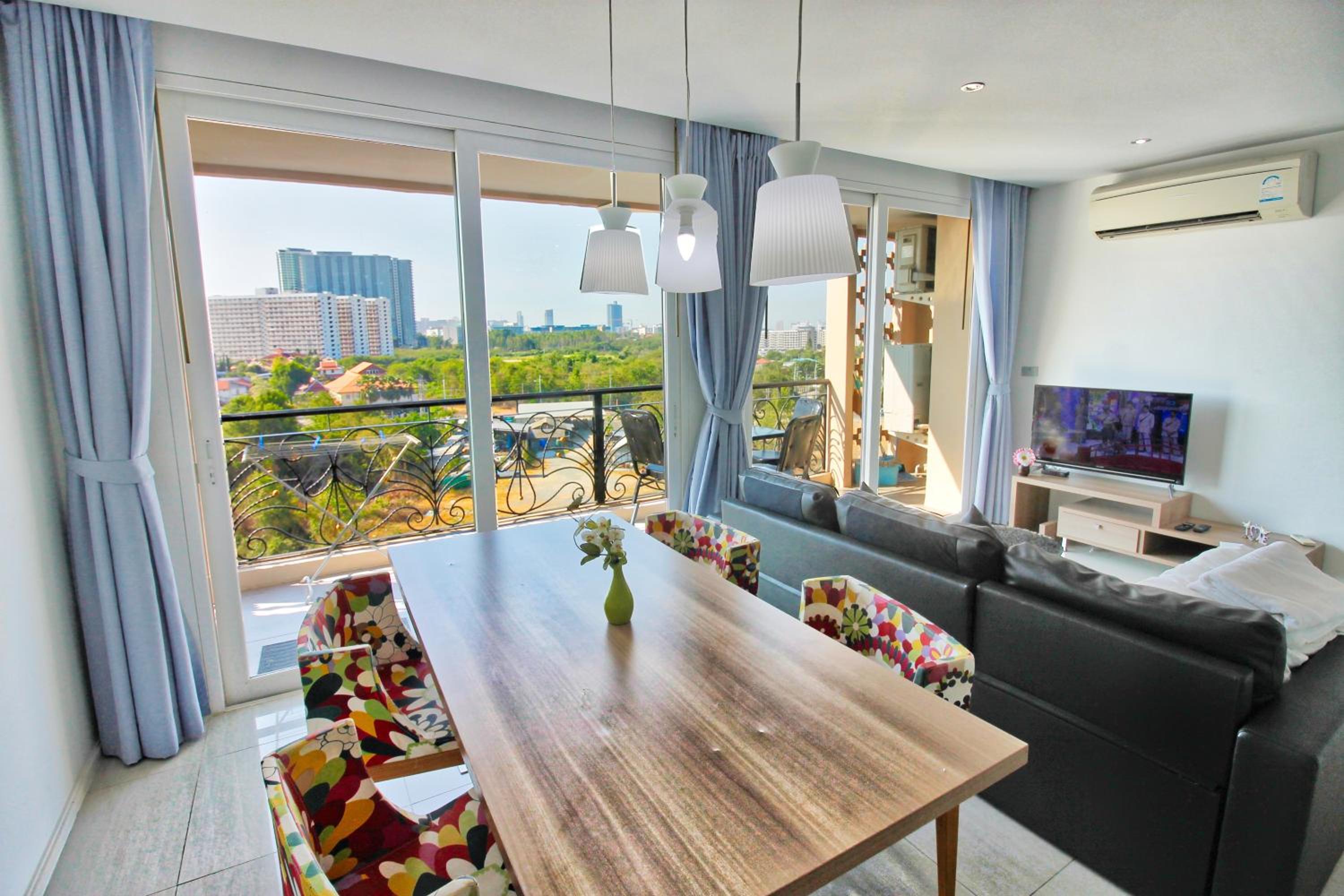 Two-Bedroom Apartment With City View photo 1