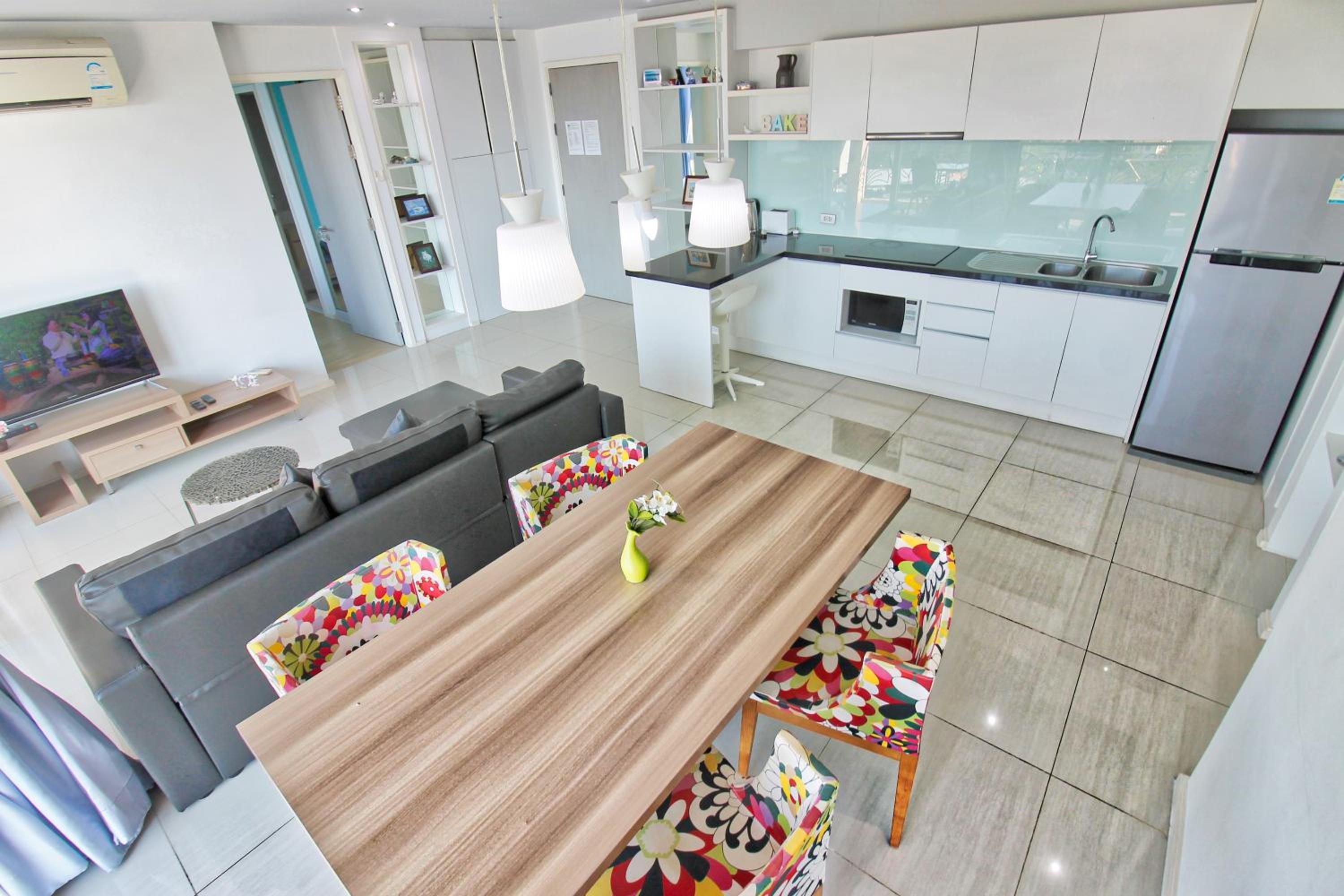 Two-Bedroom Apartment With City View photo 3