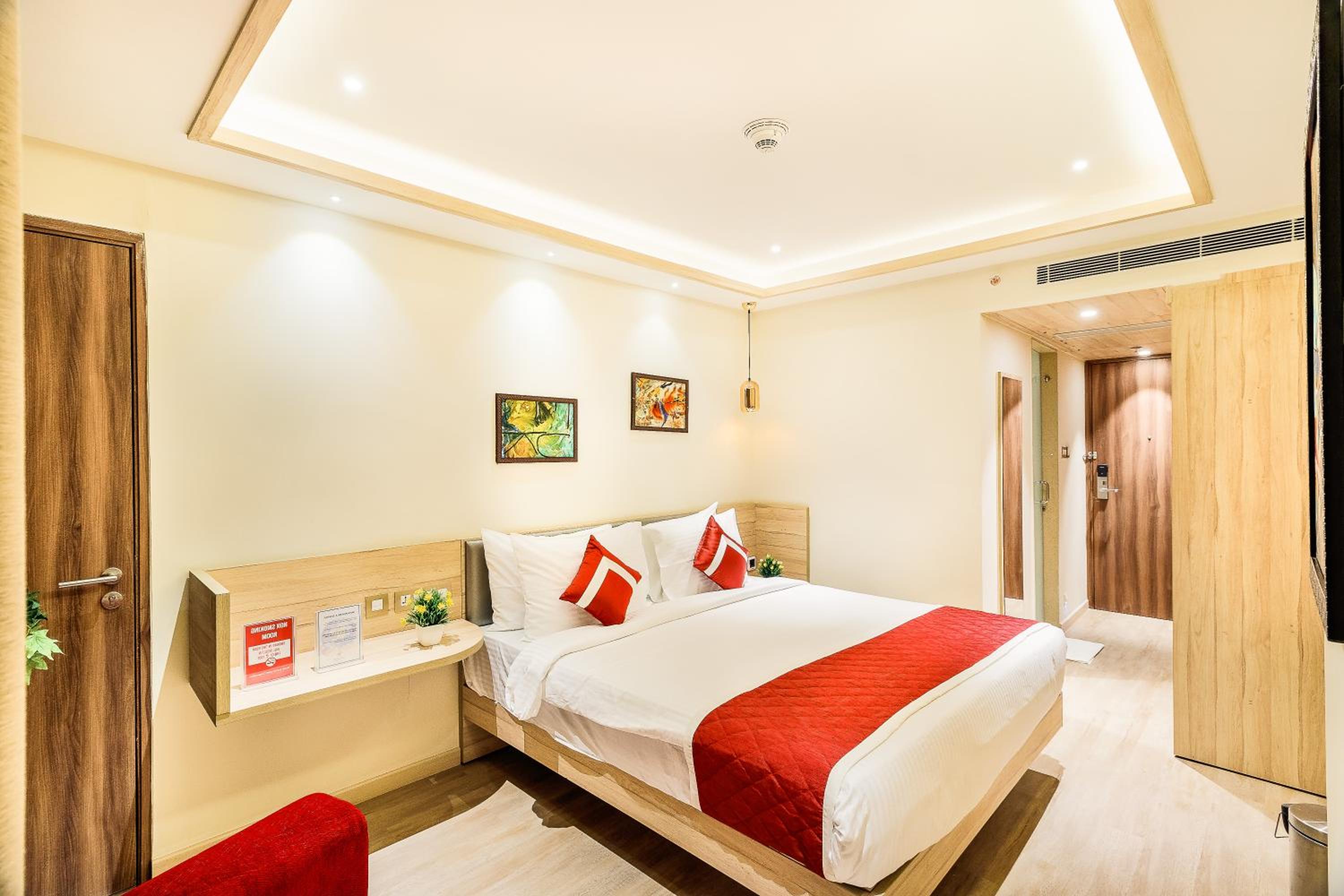 Deluxe Queen Room