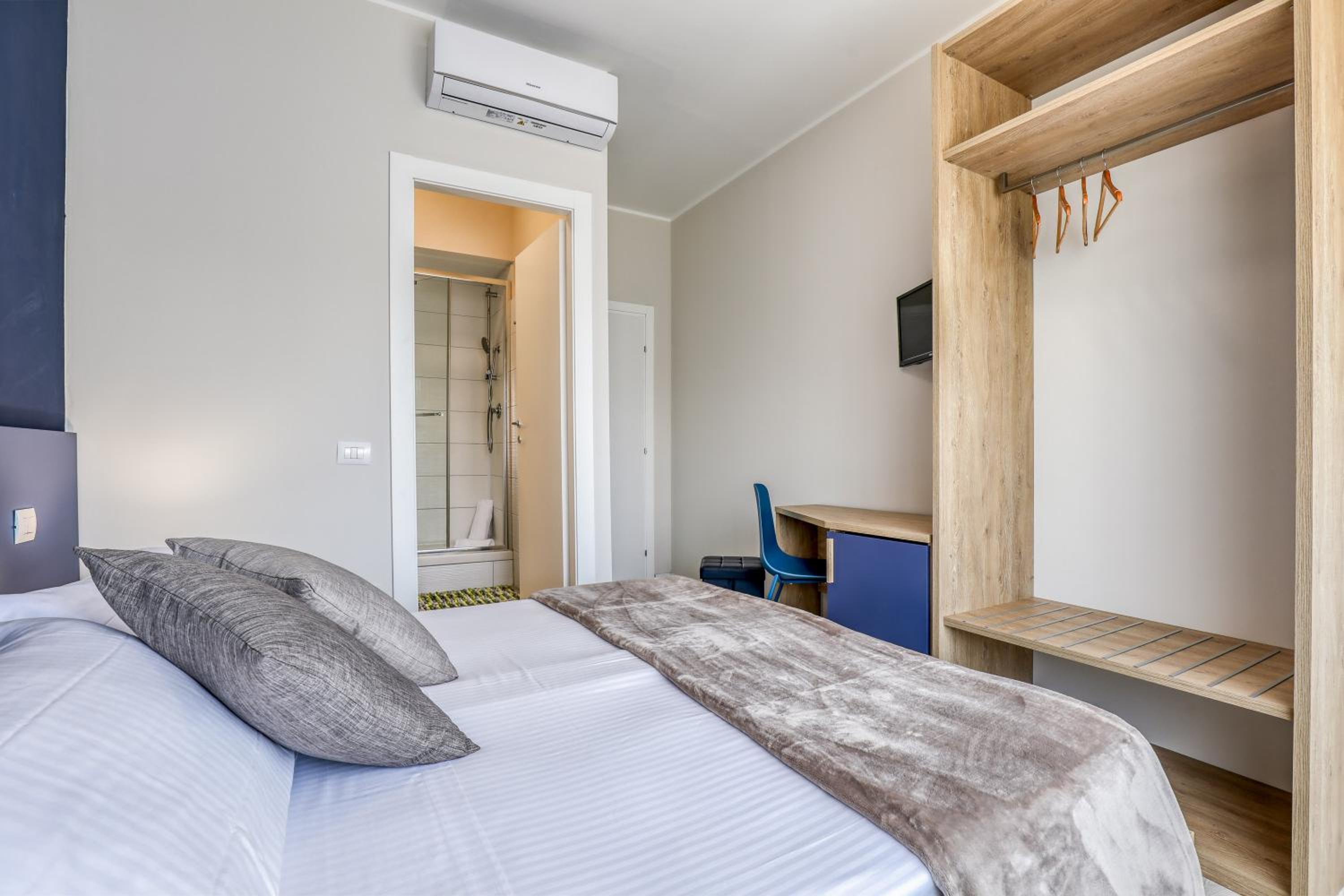 Double or Twin Room photo 1