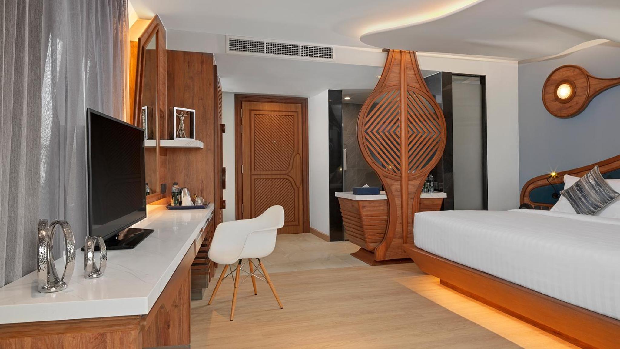 Double Room with Two Double Beds - Photo 2