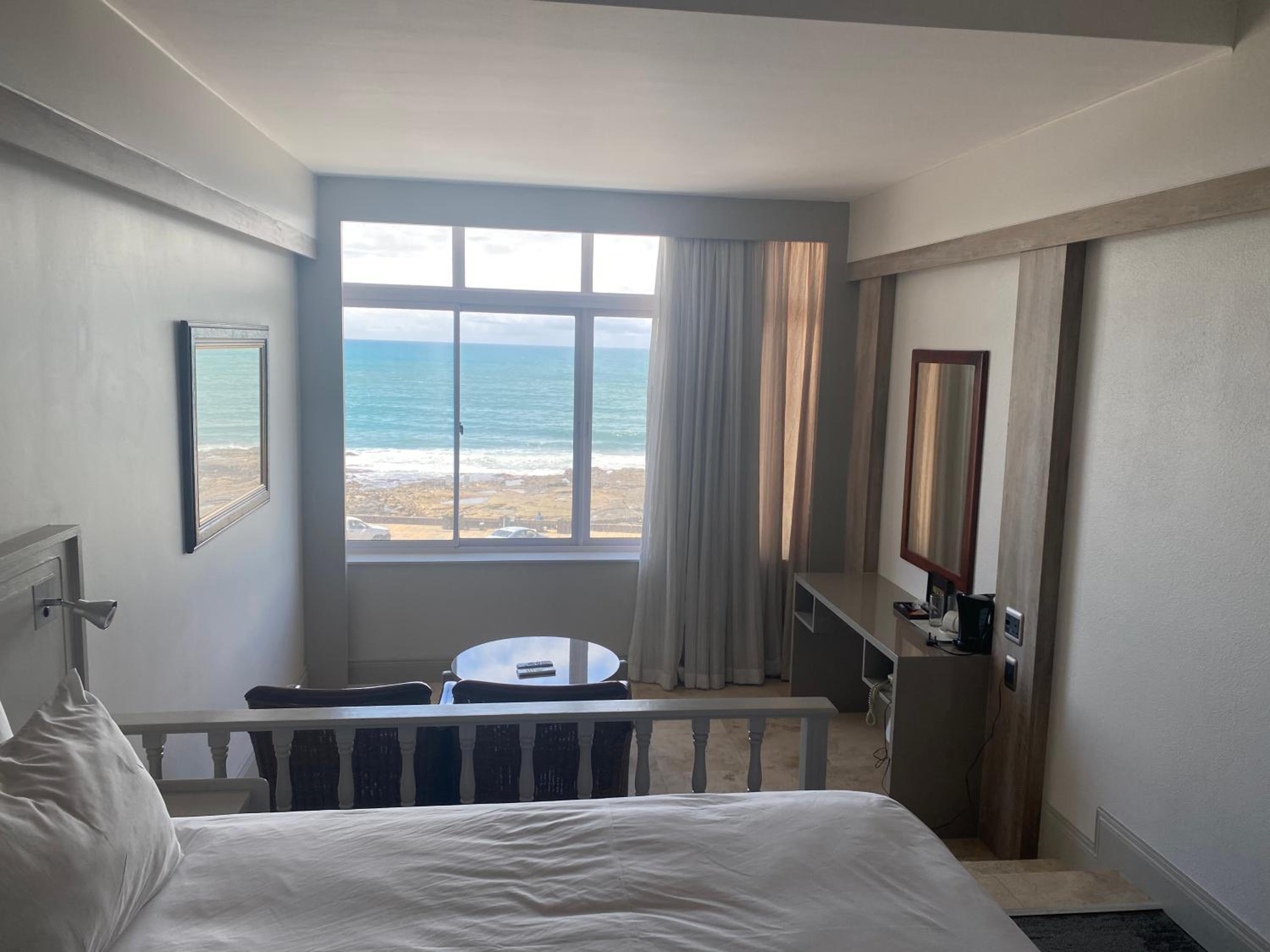 Luxury Twin Room - Photo 3
