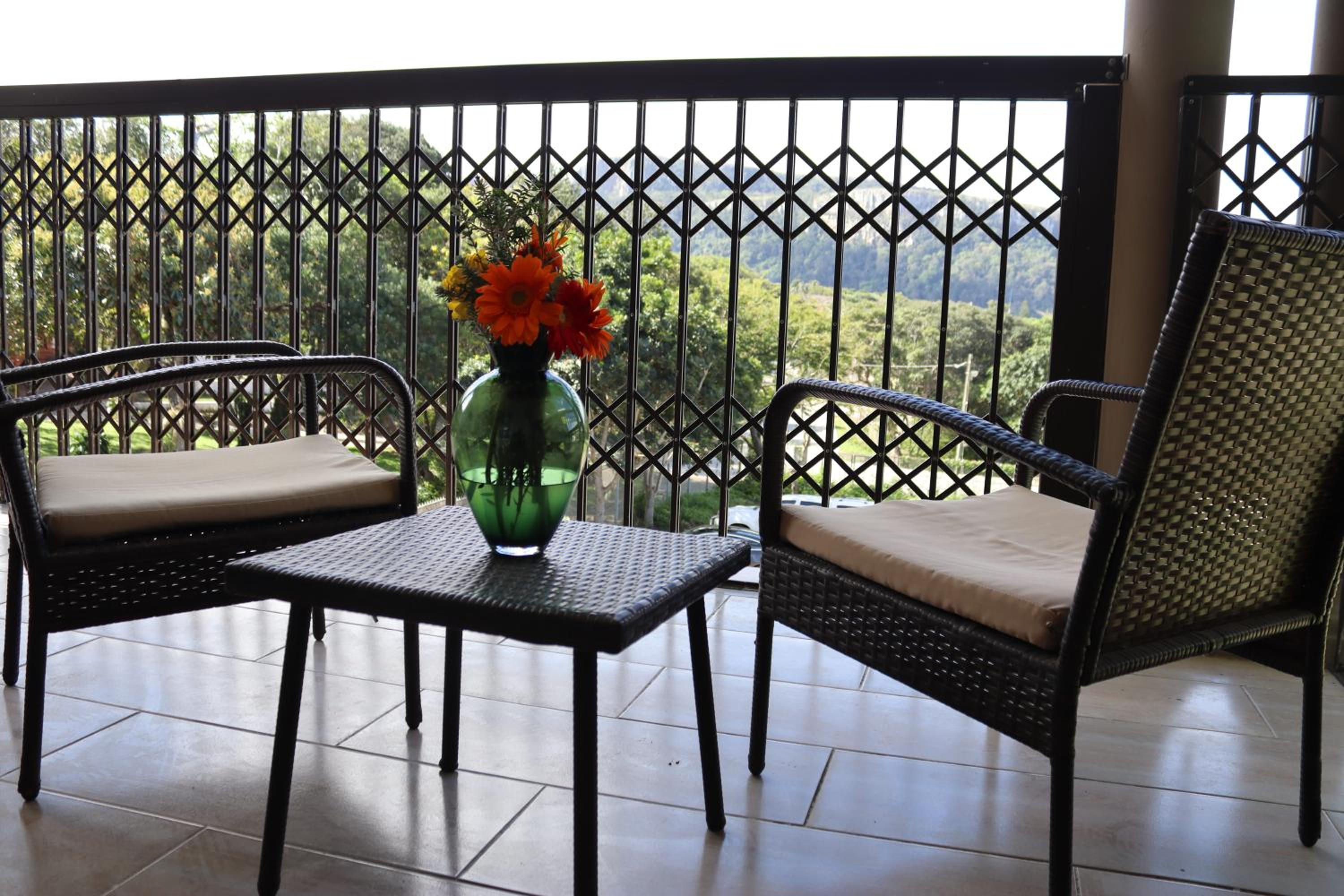Deluxe King Suite - Photo 4
