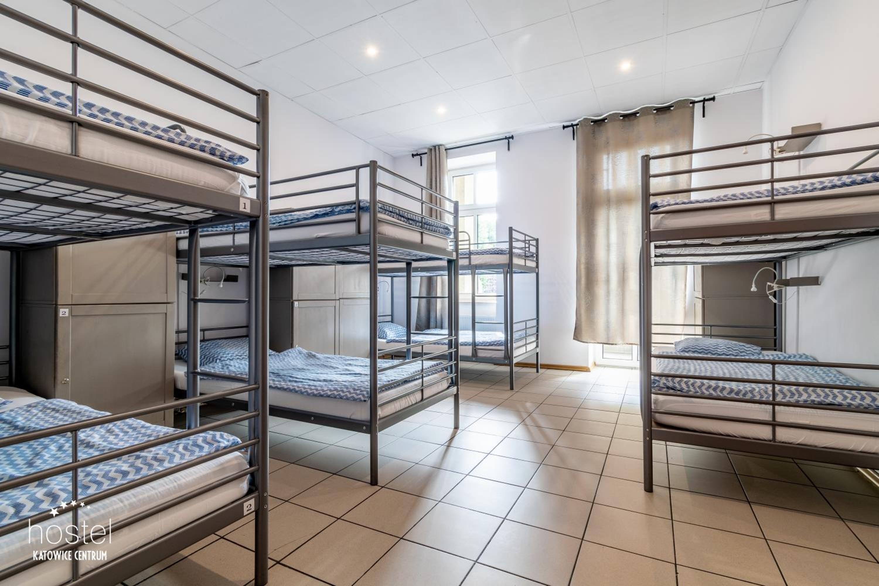 Bed in 8-Bed Dormitory Room photo 1