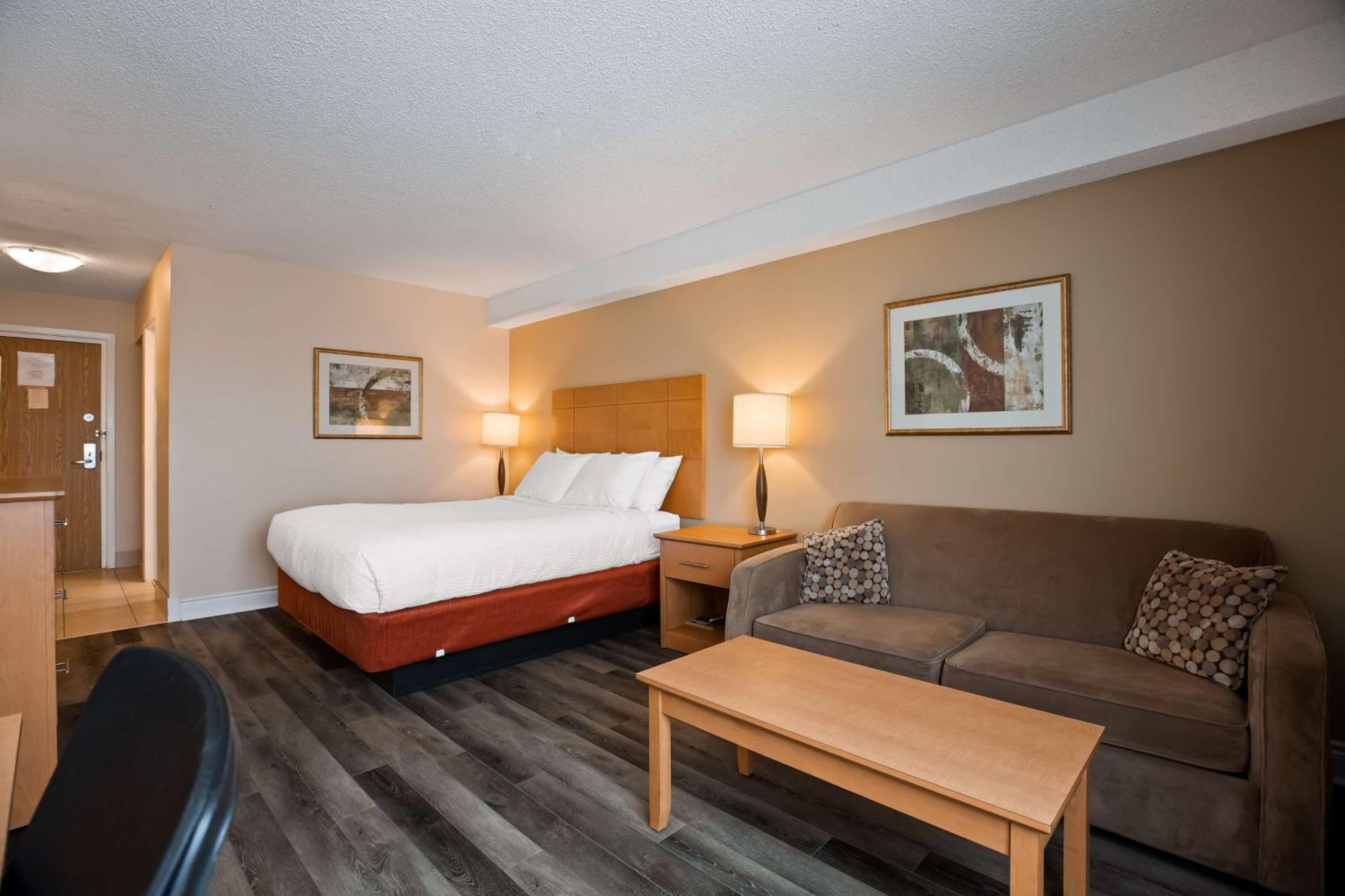 Queen Room - Disability Access/Non-Smoking photo 2