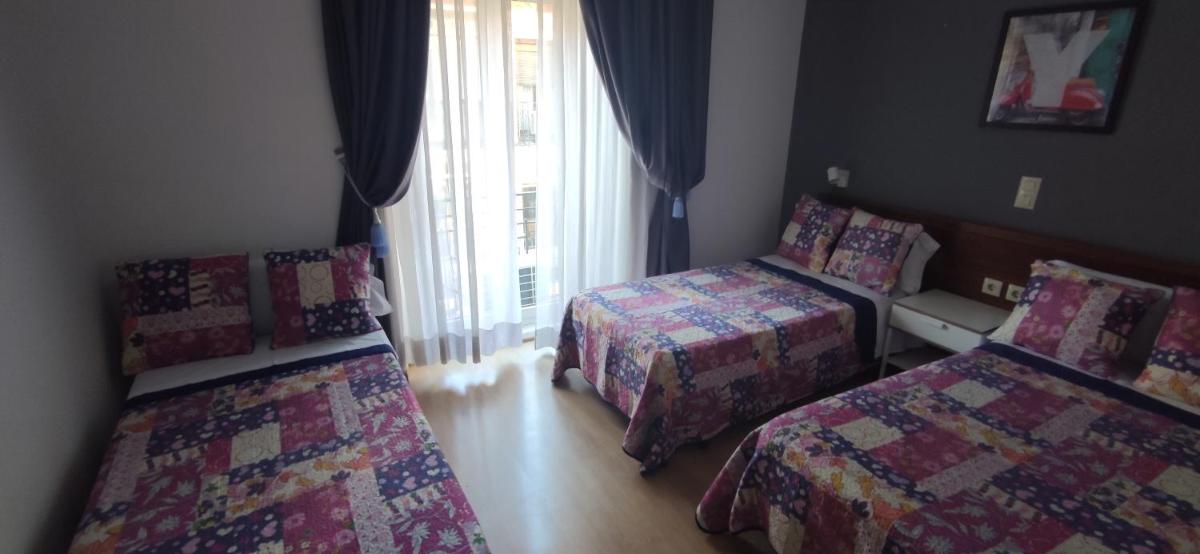 Triple Room with Terrace photo 1