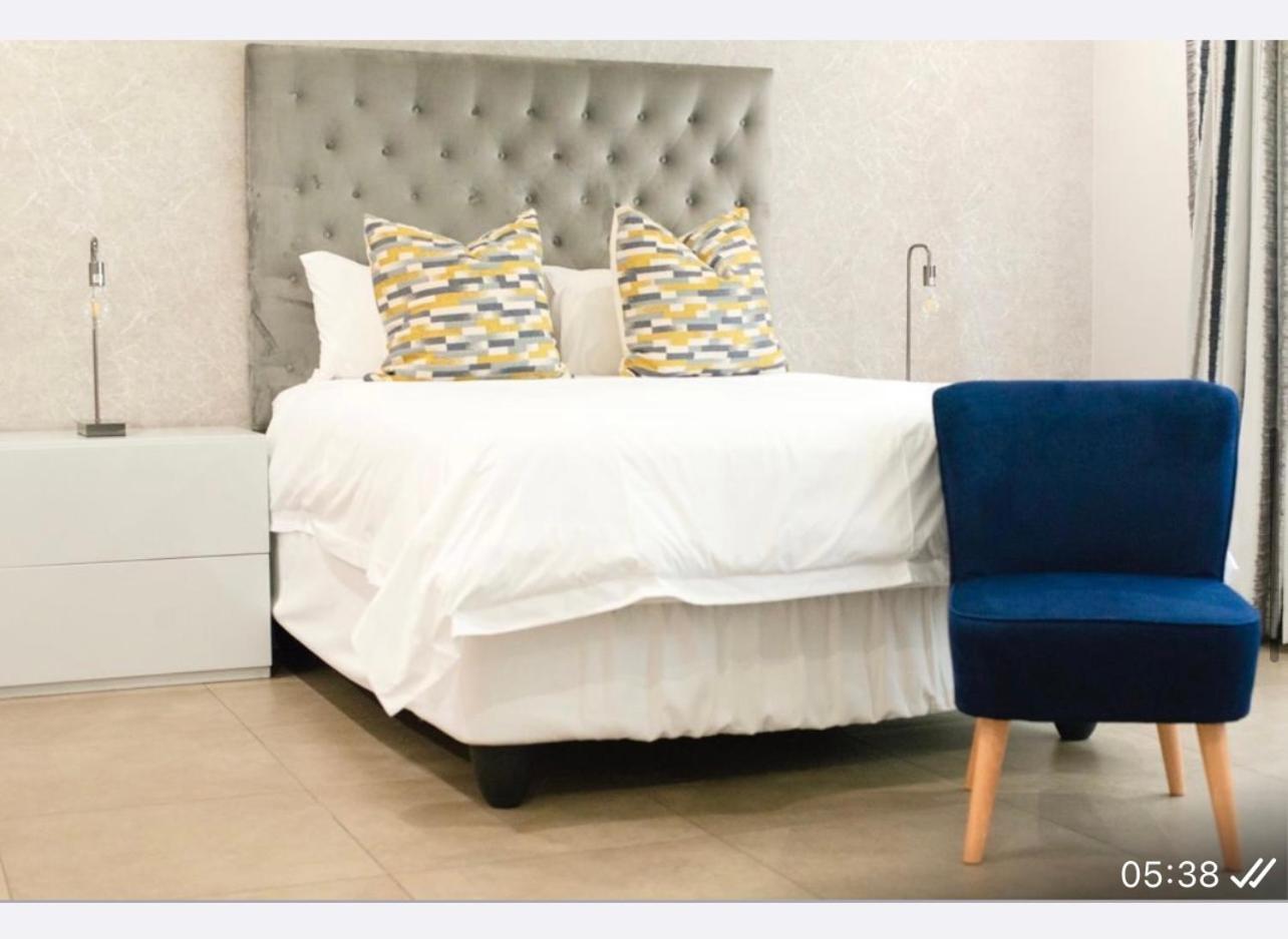 Deluxe Queen Room - Photo 4