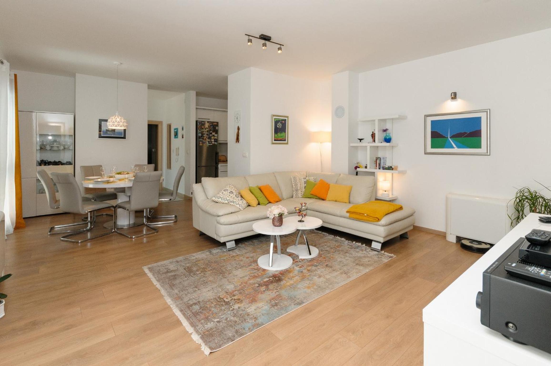 Villa photo 1
