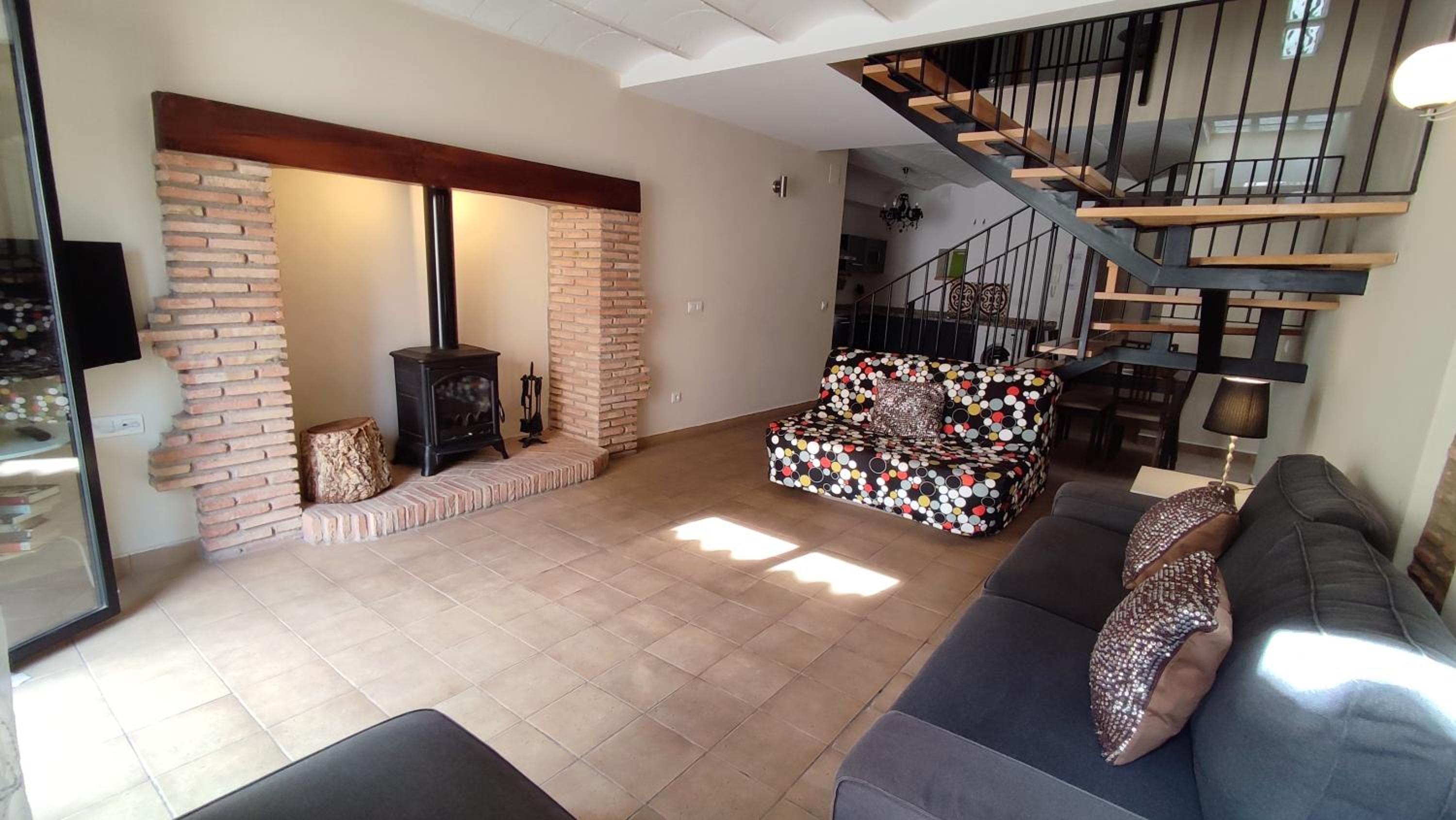 Two-Bedroom Apartment with Balcony - Photo 20