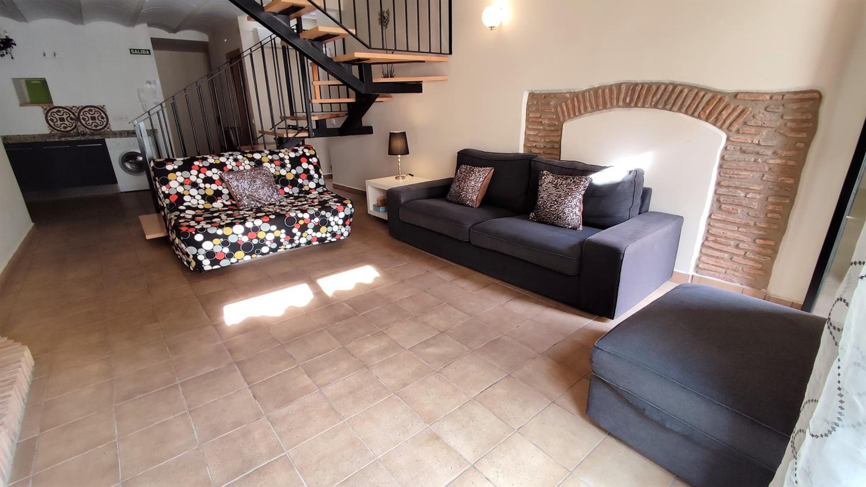Two-Bedroom Apartment with Balcony - Photo 18