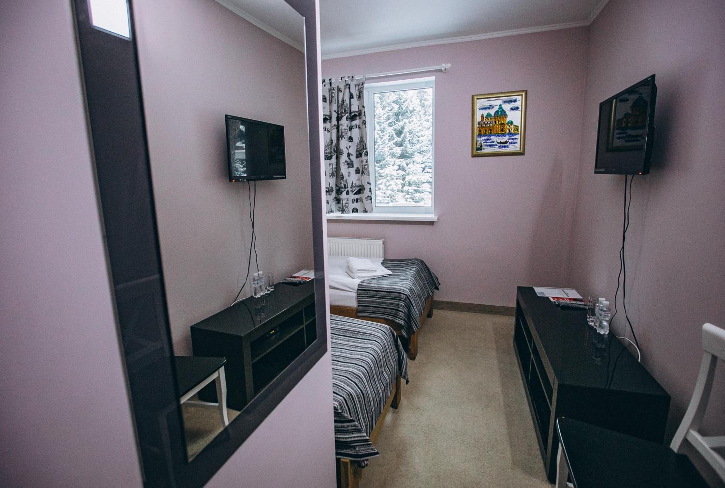 Standard Twin Room photo 2