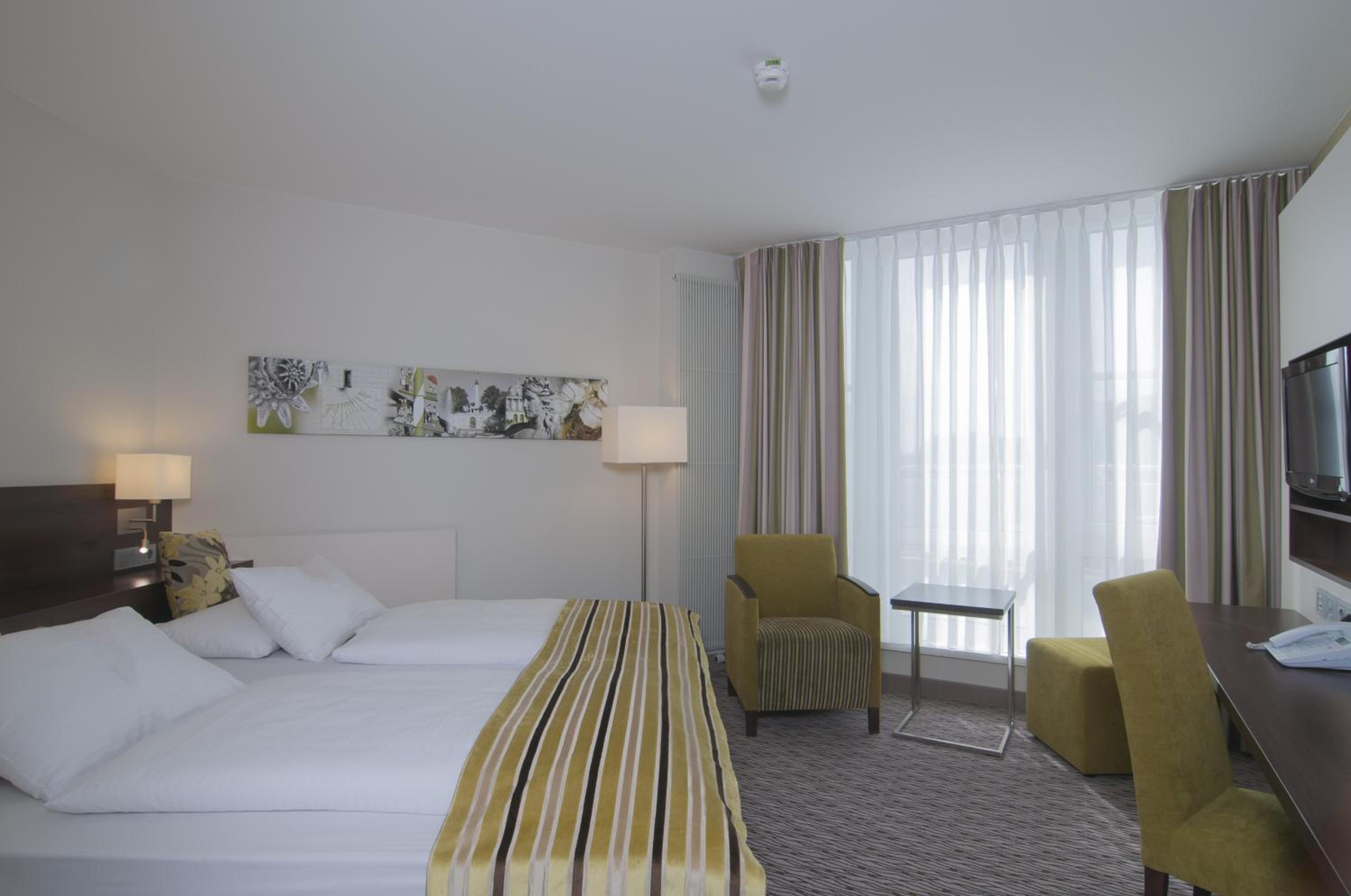 Standard Double Room - Photo 4
