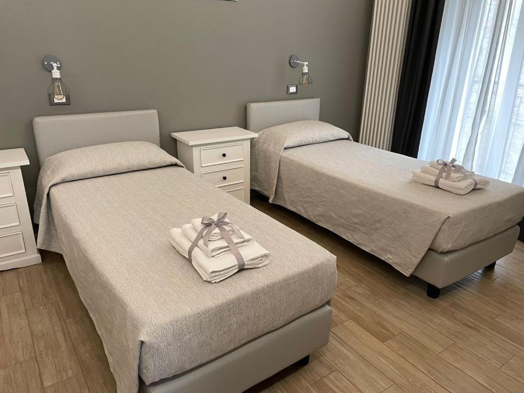 Double Room with Balcony - Photo 1