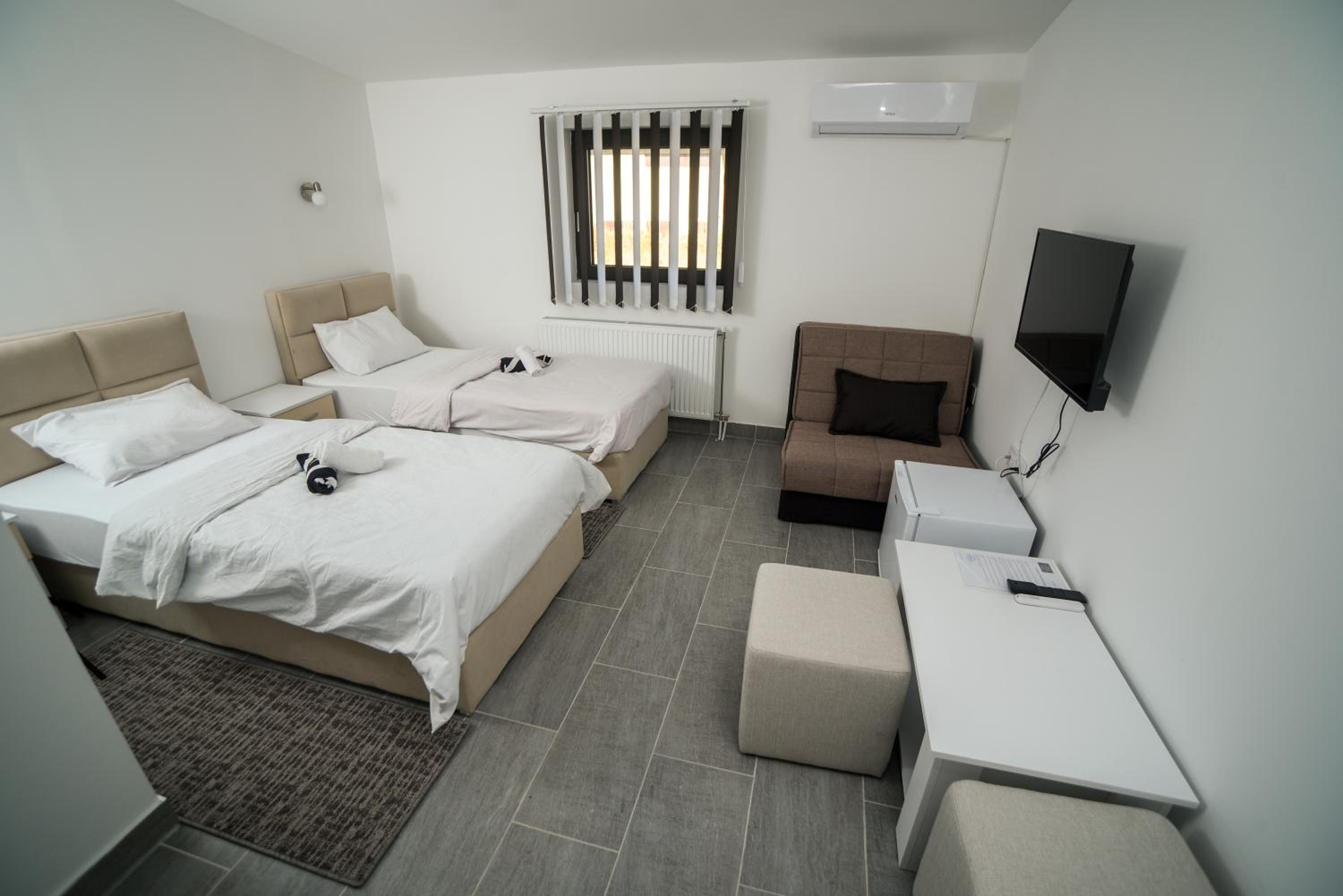 Triple Room with Bathroom photo 1