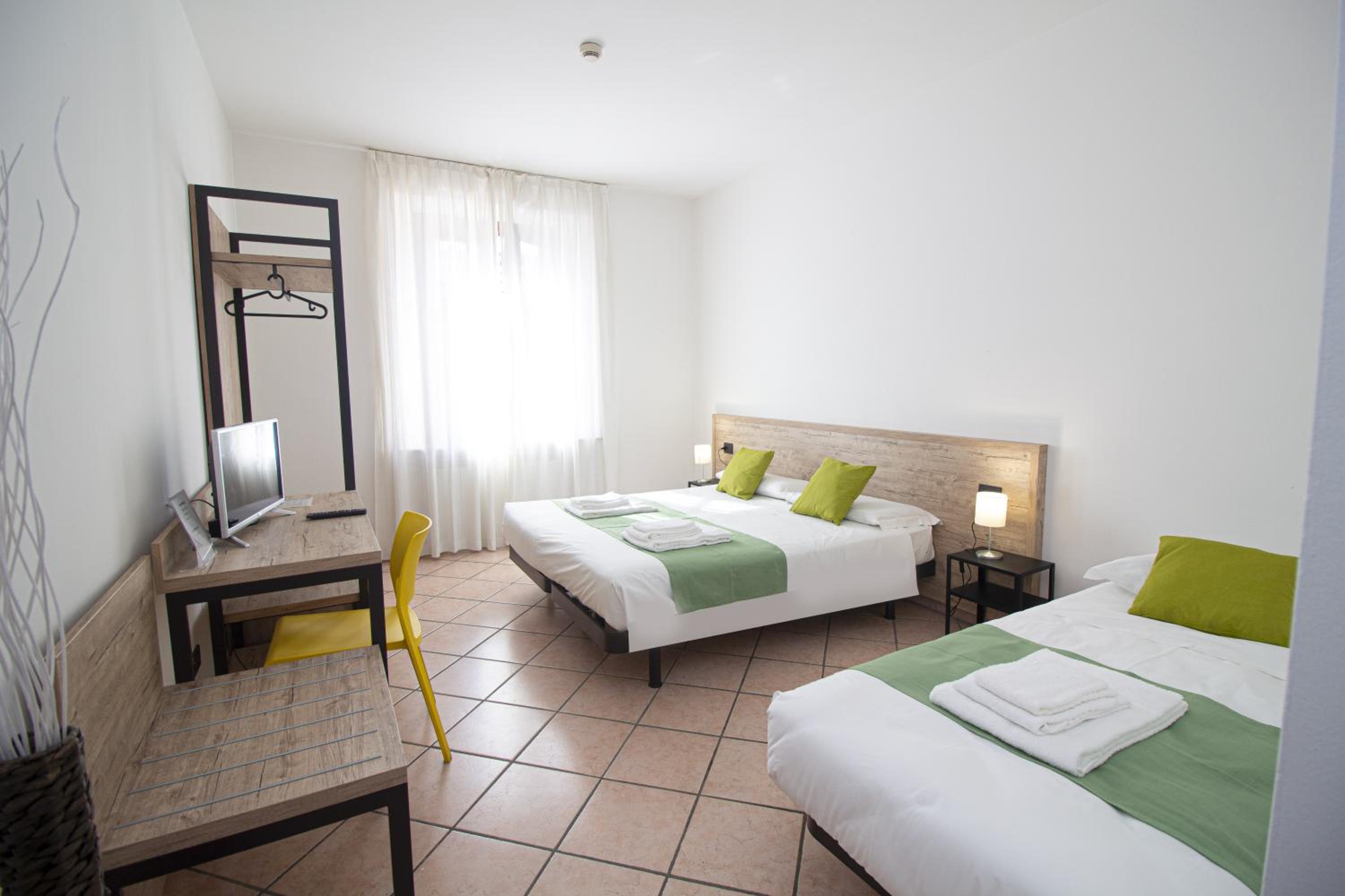 Triple Room - Photo 8