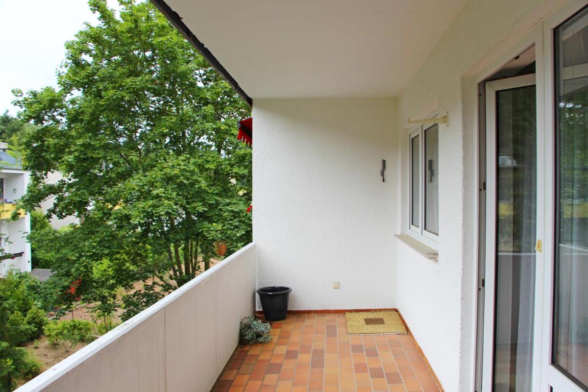 Apartment with Balcony photo 2