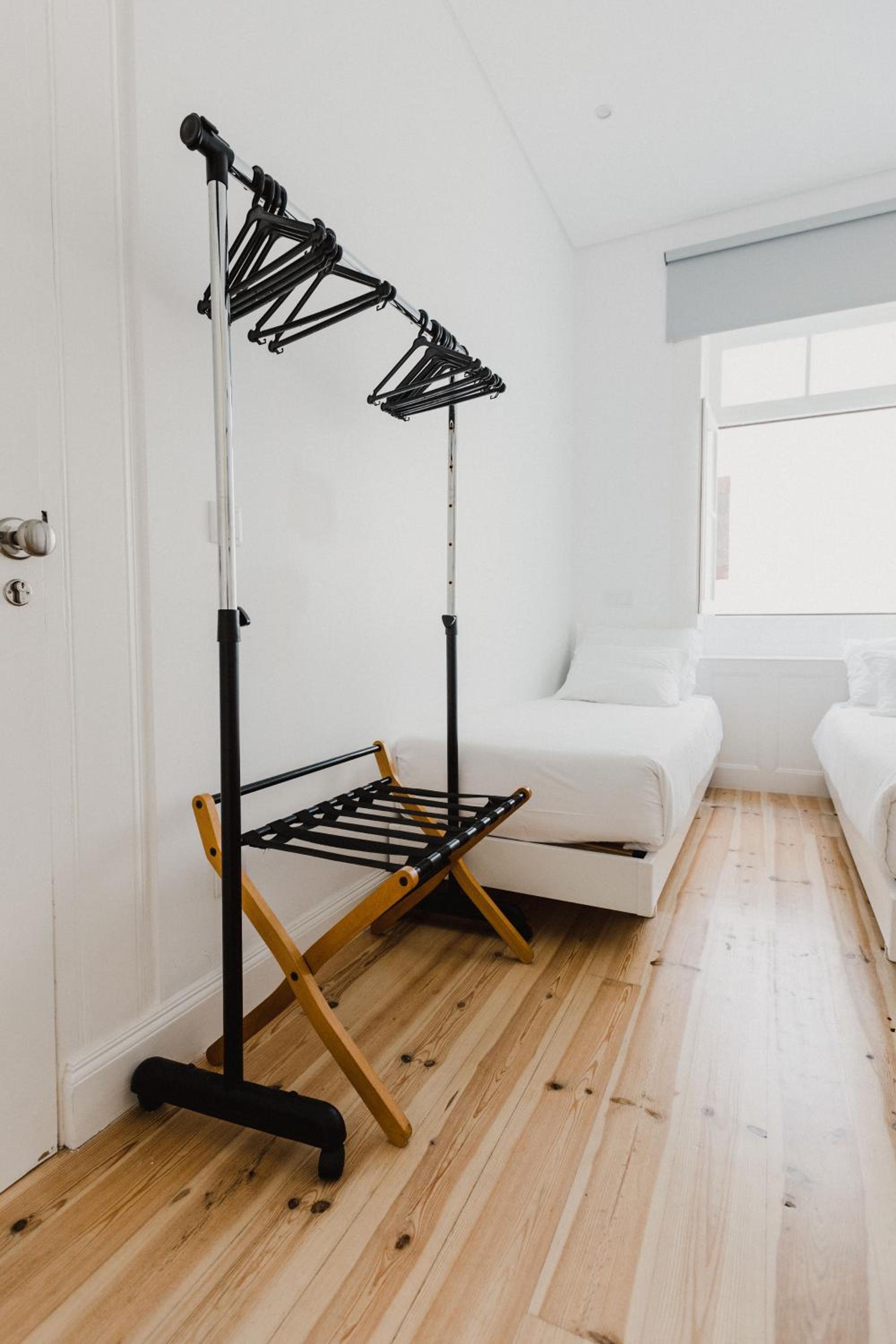 Twin Room - Photo 8