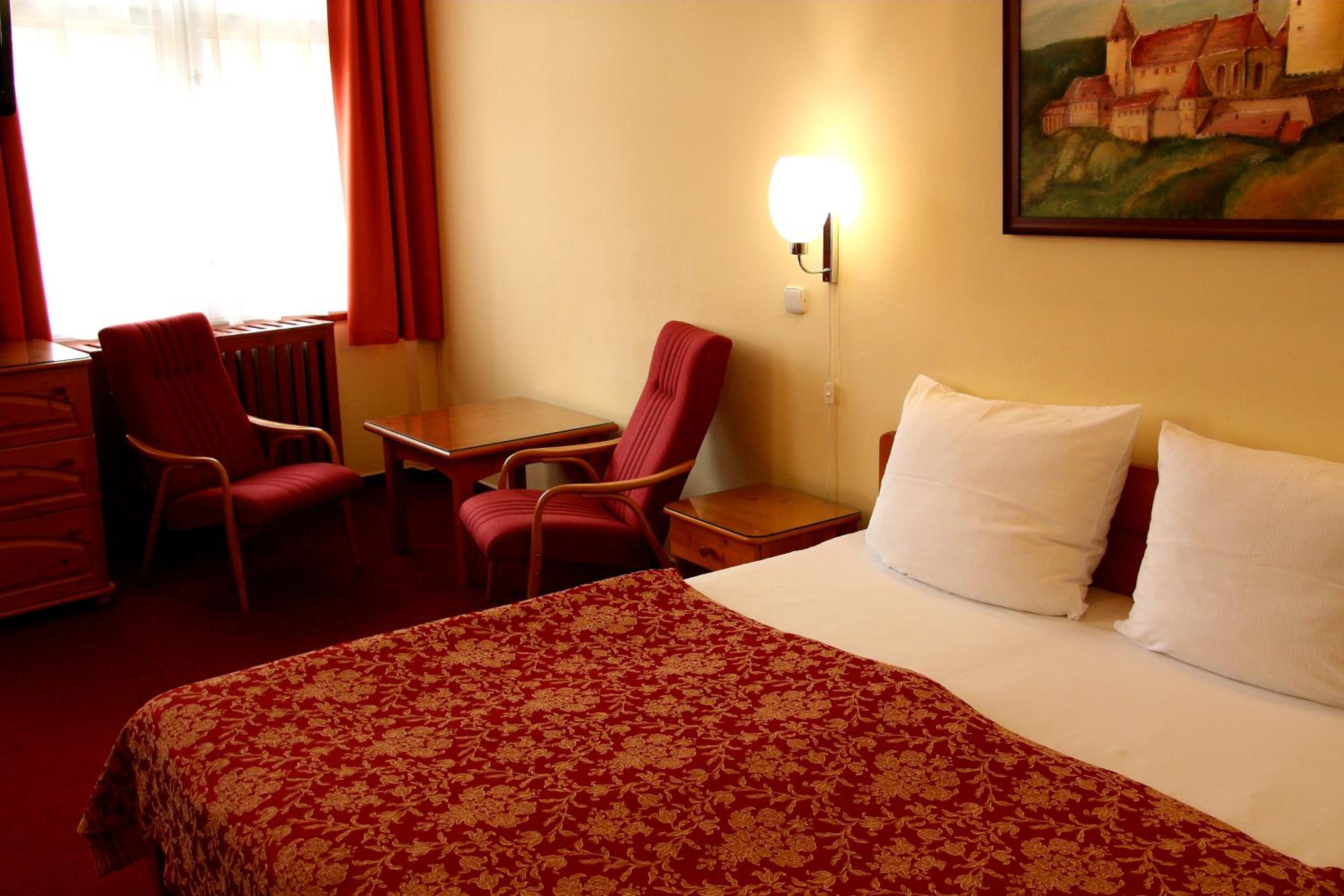 Double Room - Photo 4