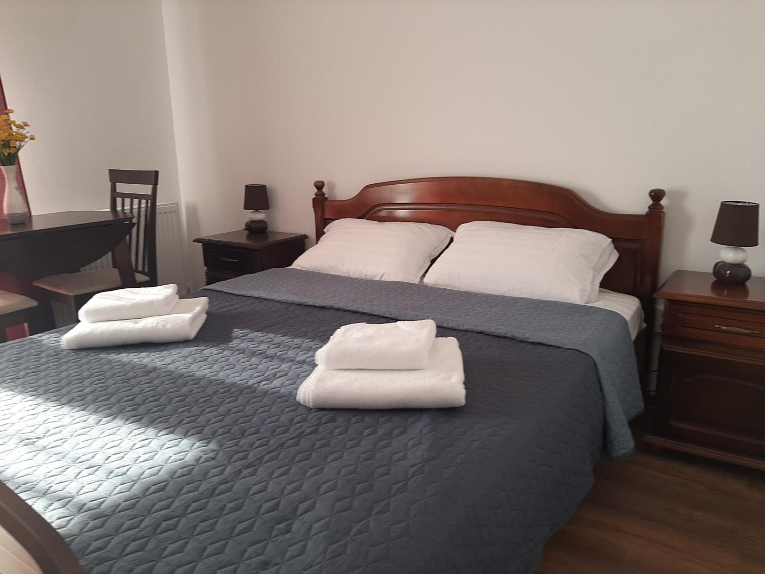 Triple Room with Balcony - Photo 29