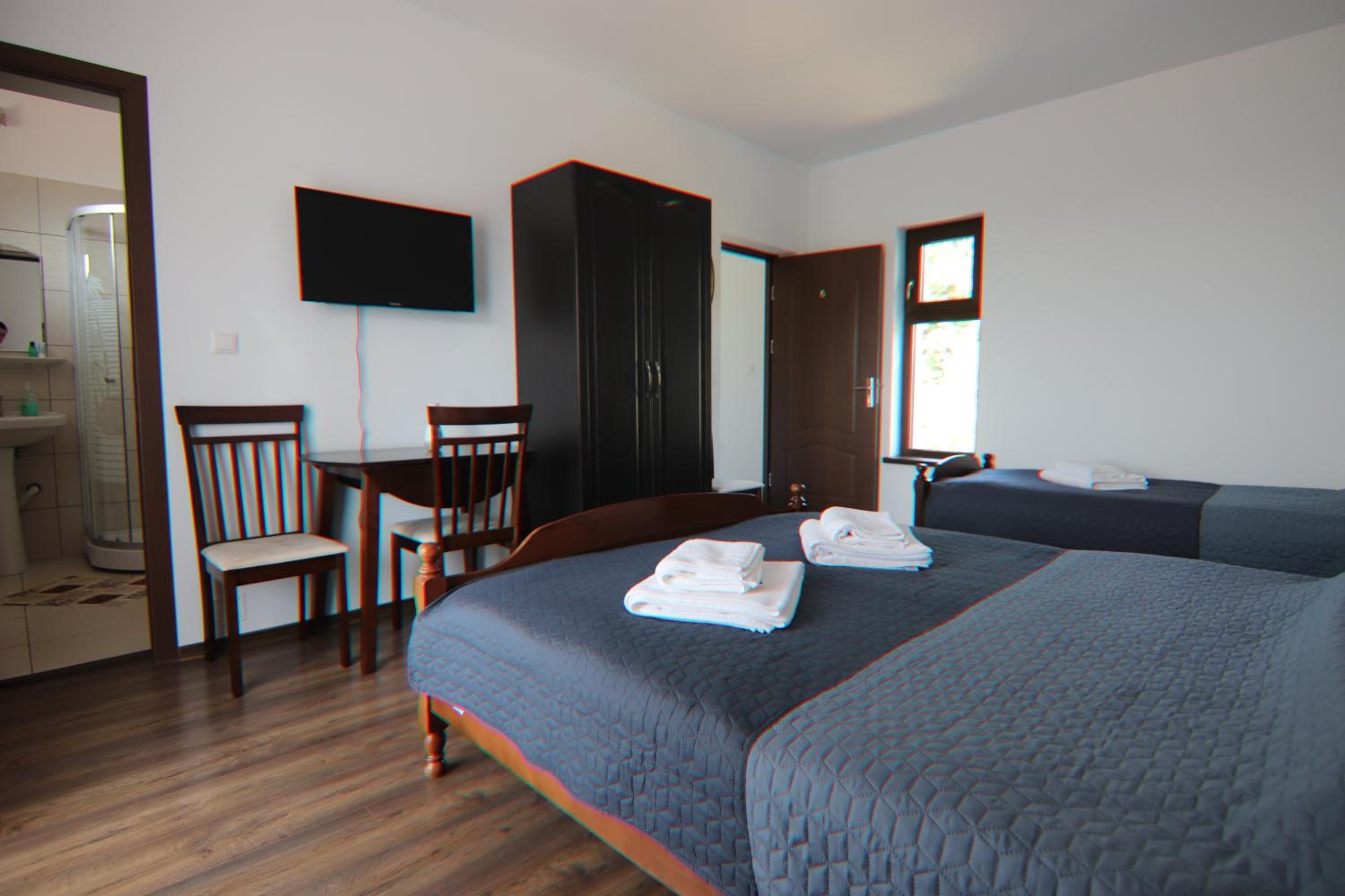Triple Room with Balcony - Photo 25