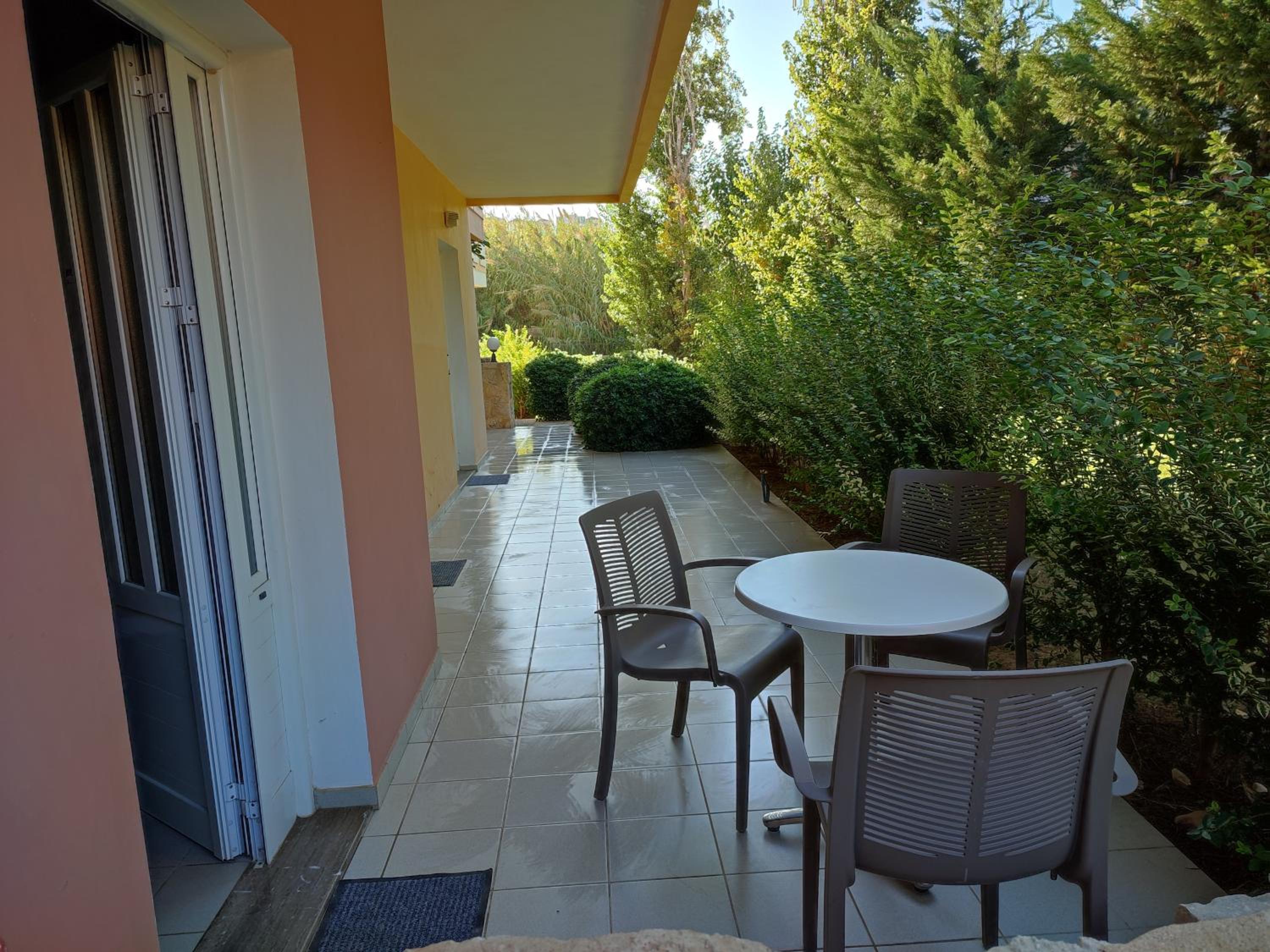 Triple Room with Garden View photo 3