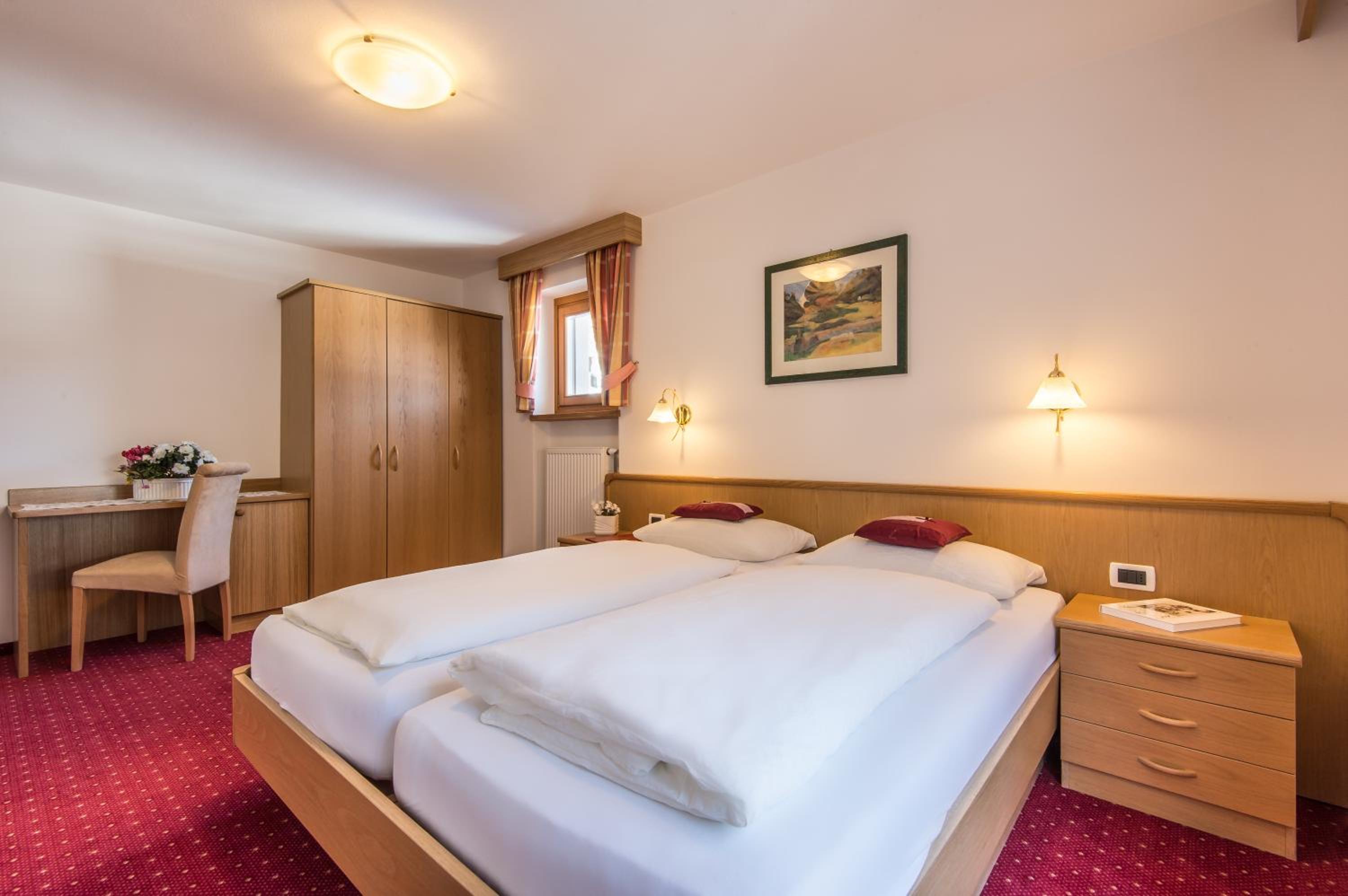 Double or Twin Room photo 2