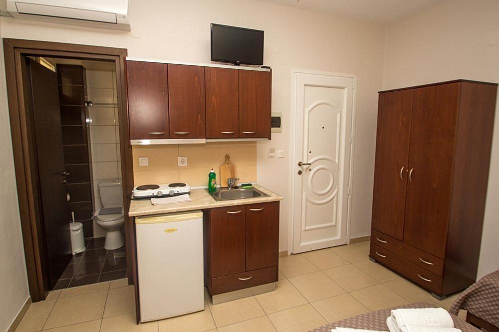 Studio (2 Adults) - Photo 5