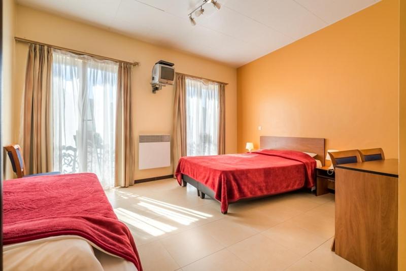 Triple Room - Photo 2