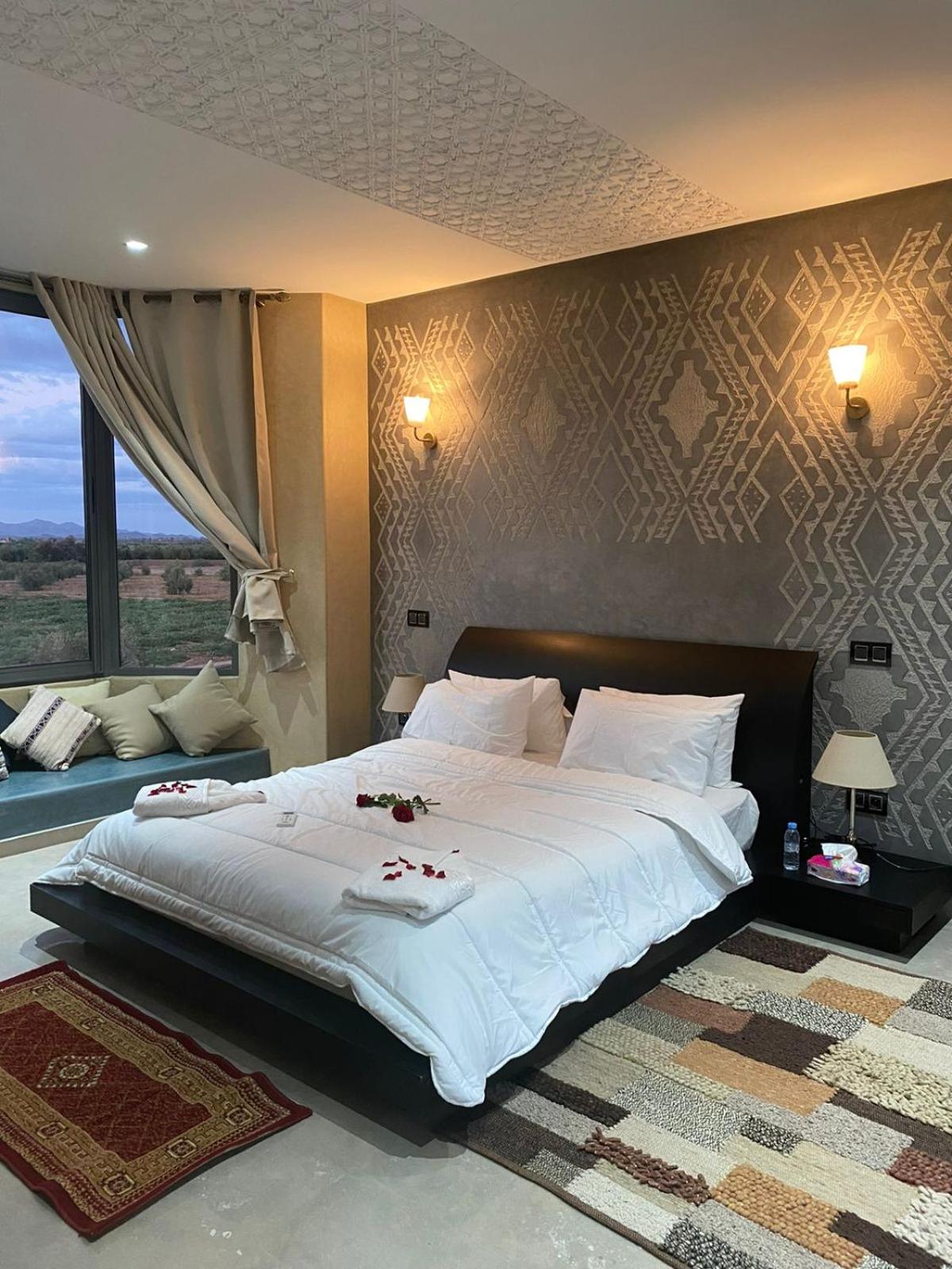 Villa - Photo 3