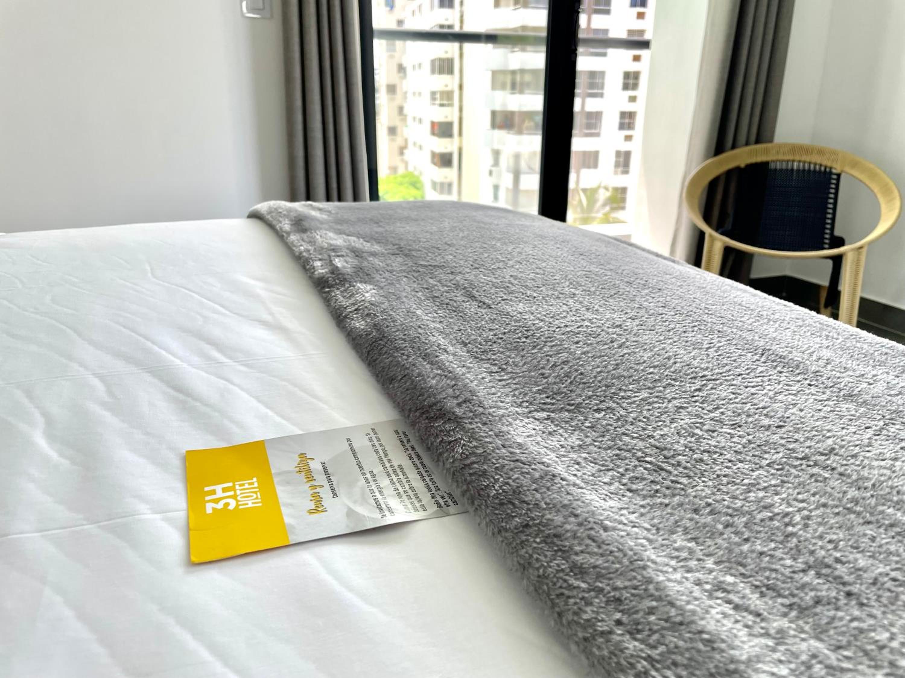 Double Room with Balcony and Sea View