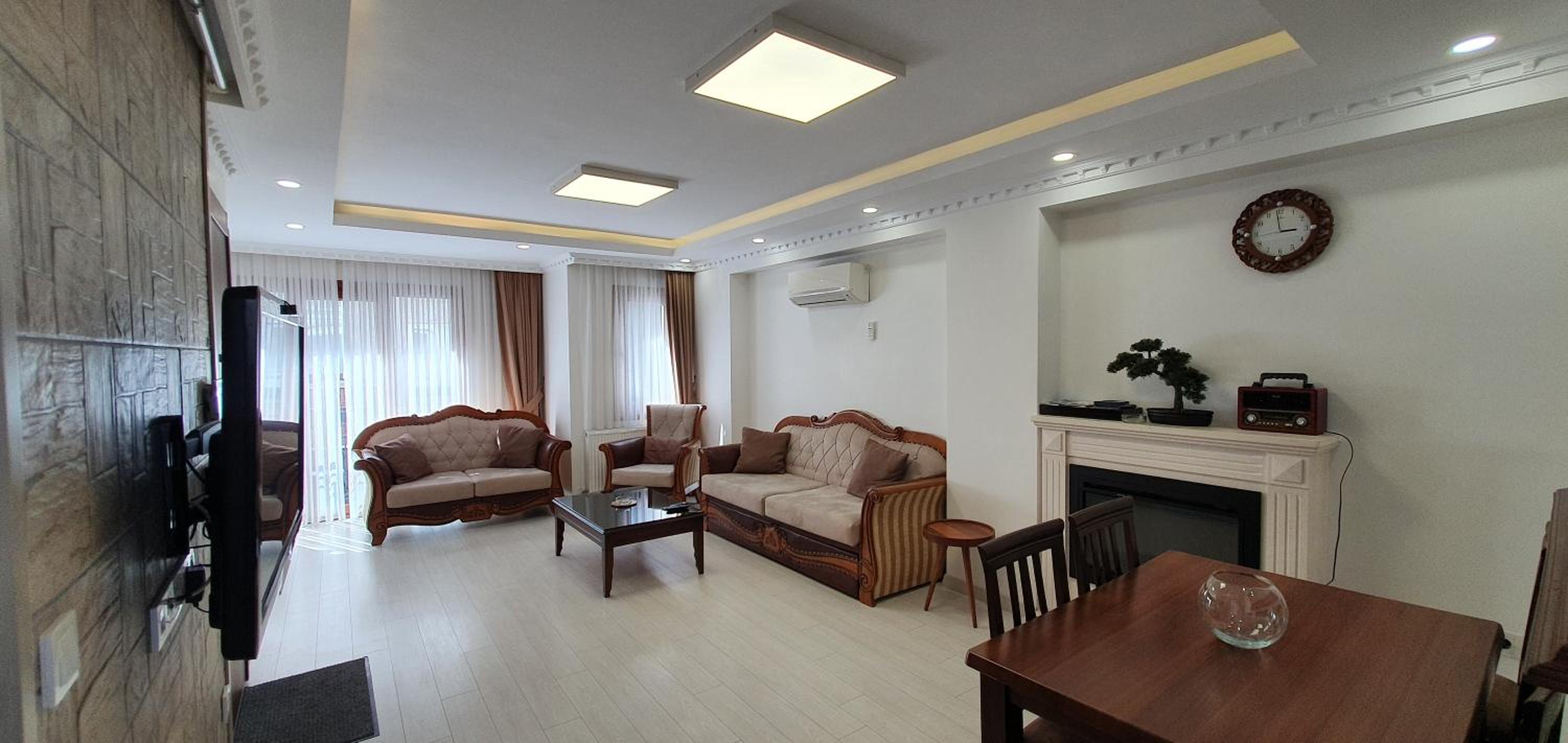 Three-Bedroom Deluxe Apartment photo 1