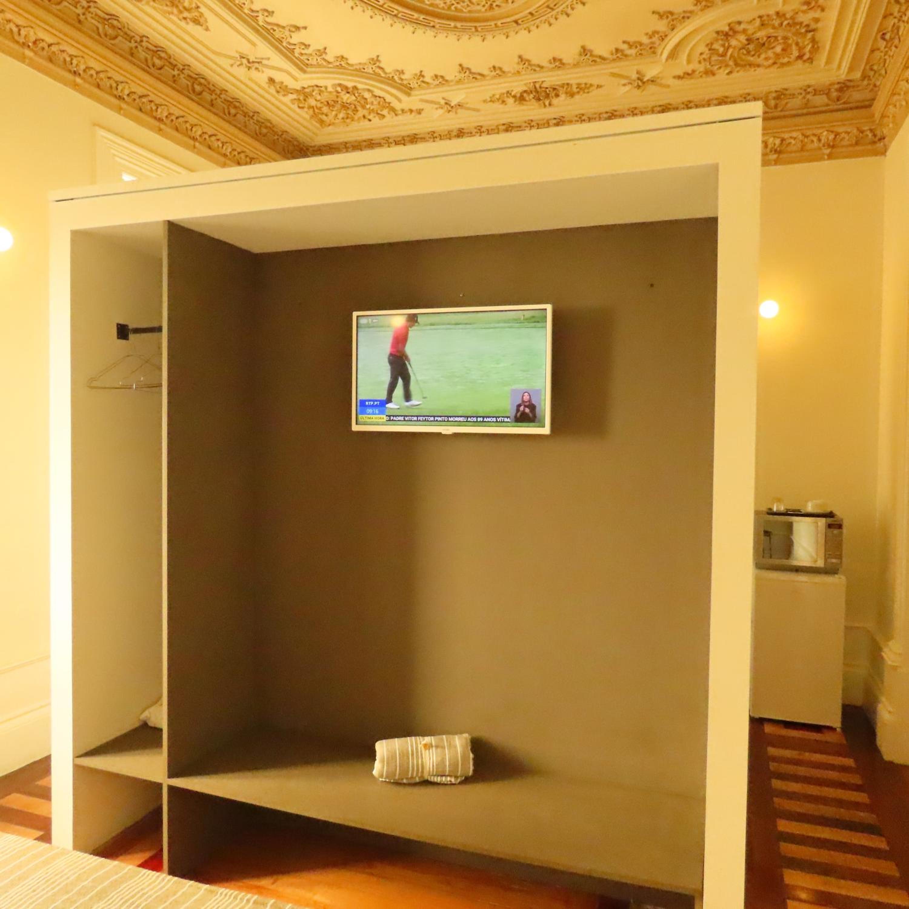 Deluxe Family Room - Photo 6