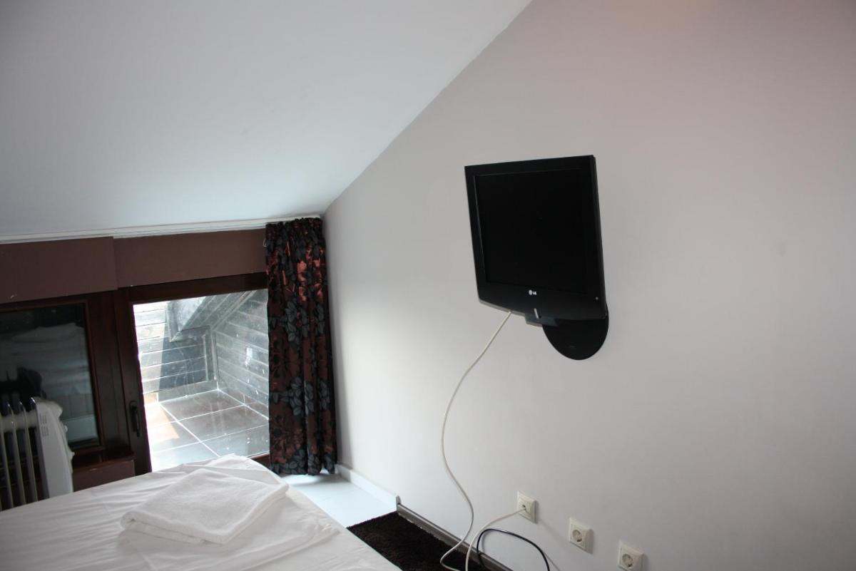 One-Bedroom Suite with Balcony