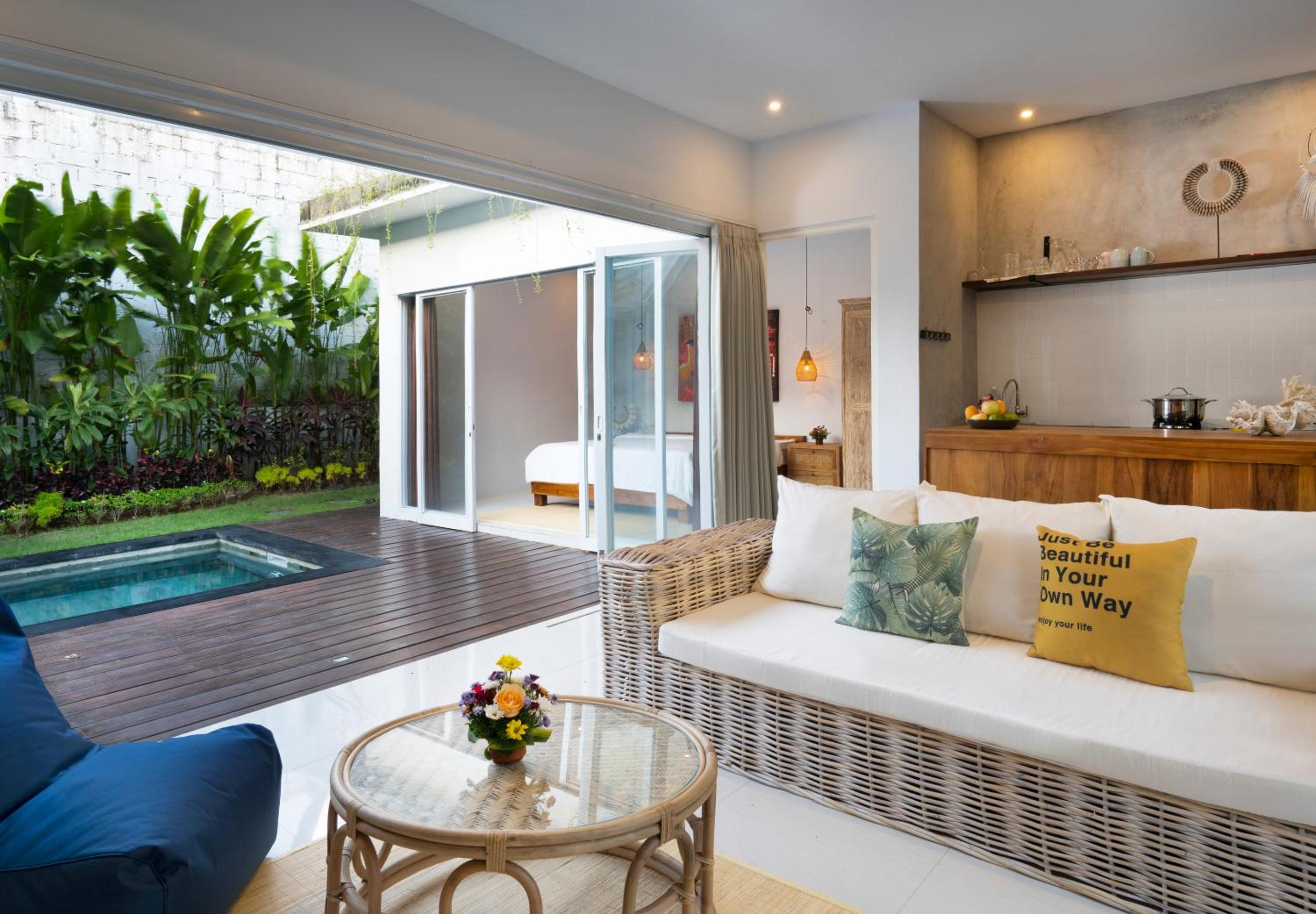 Three-Bedroom Villa photo 2