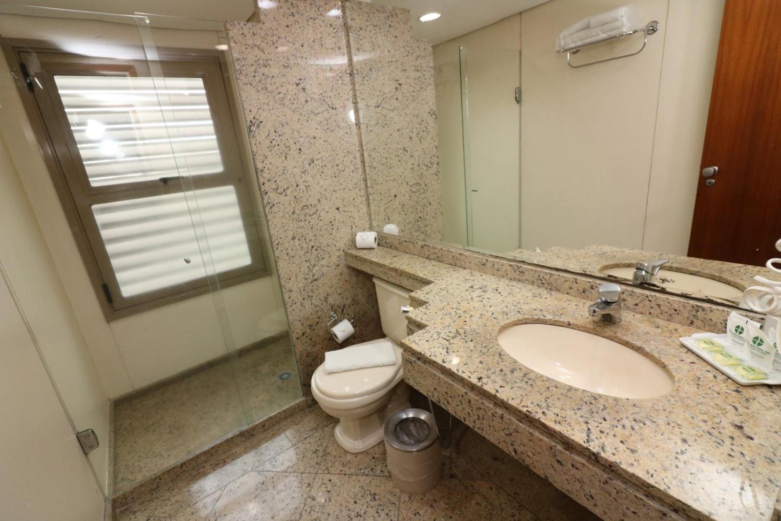Executive Triple Room with 3 Single Beds - Photo 2