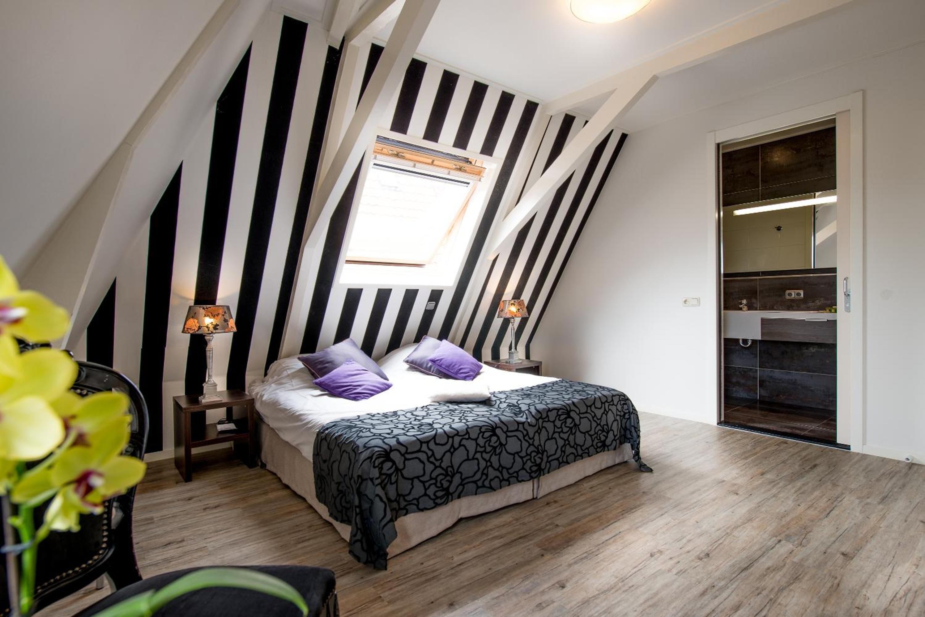 Deluxe Double or Twin Room photo 2
