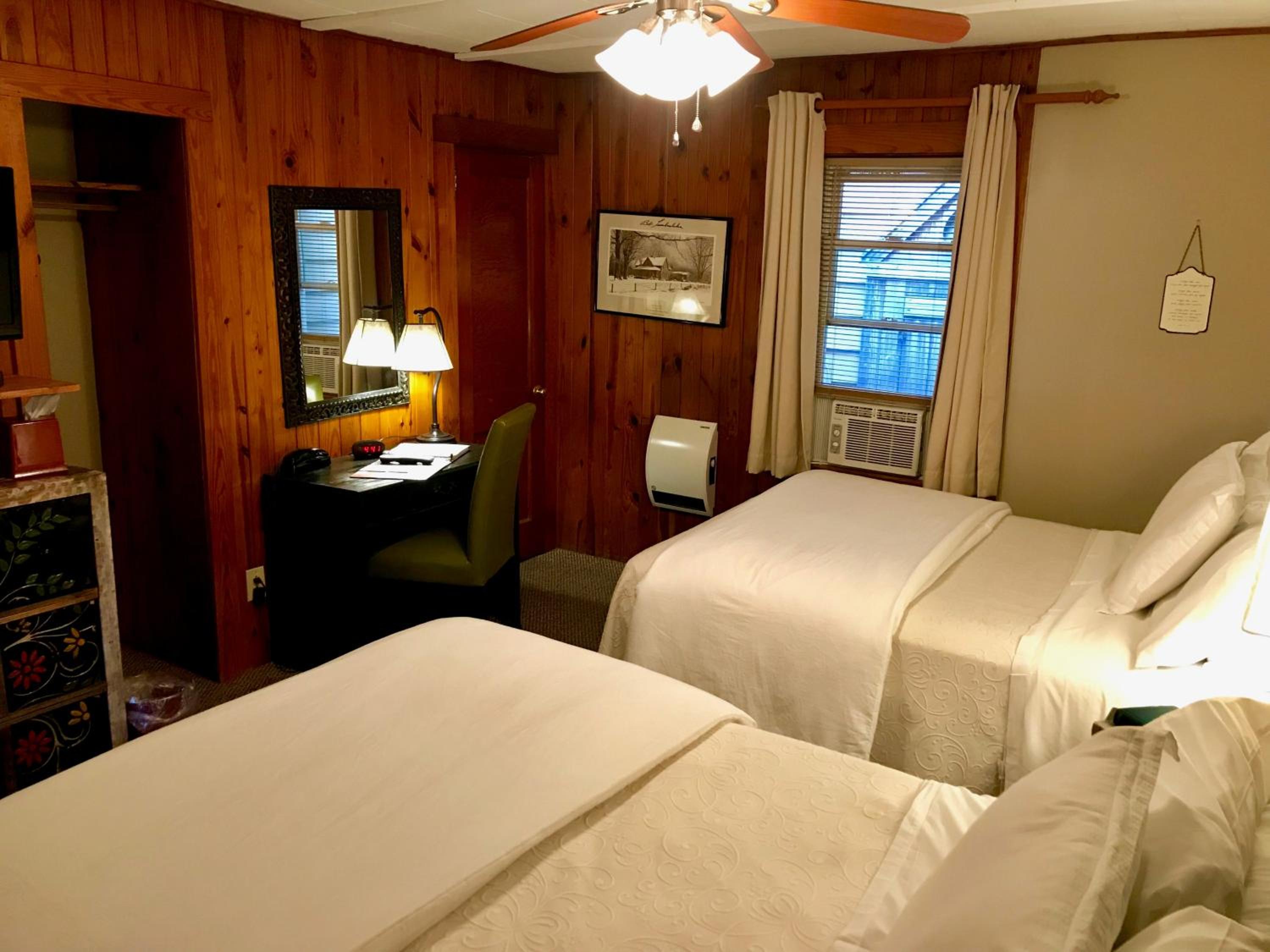 Standard Double Room - Photo 8
