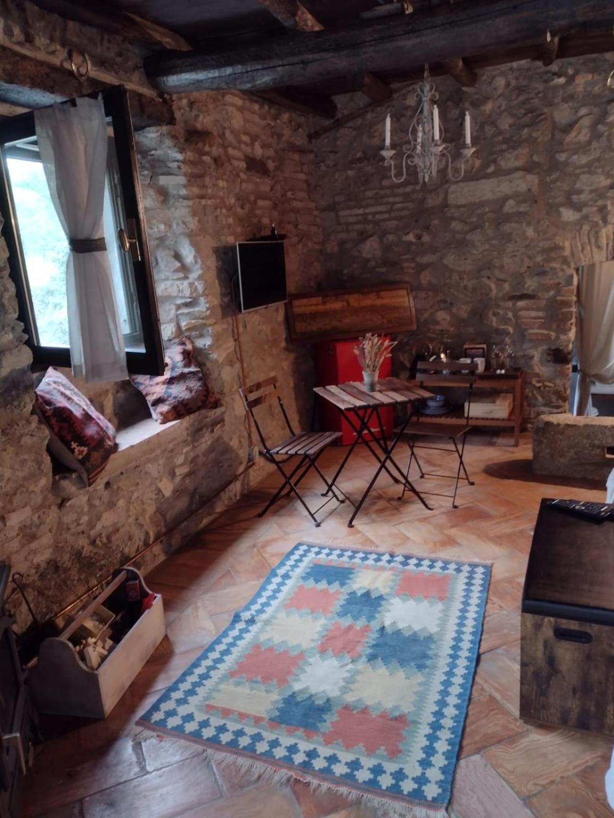 Double Room - Photo 18