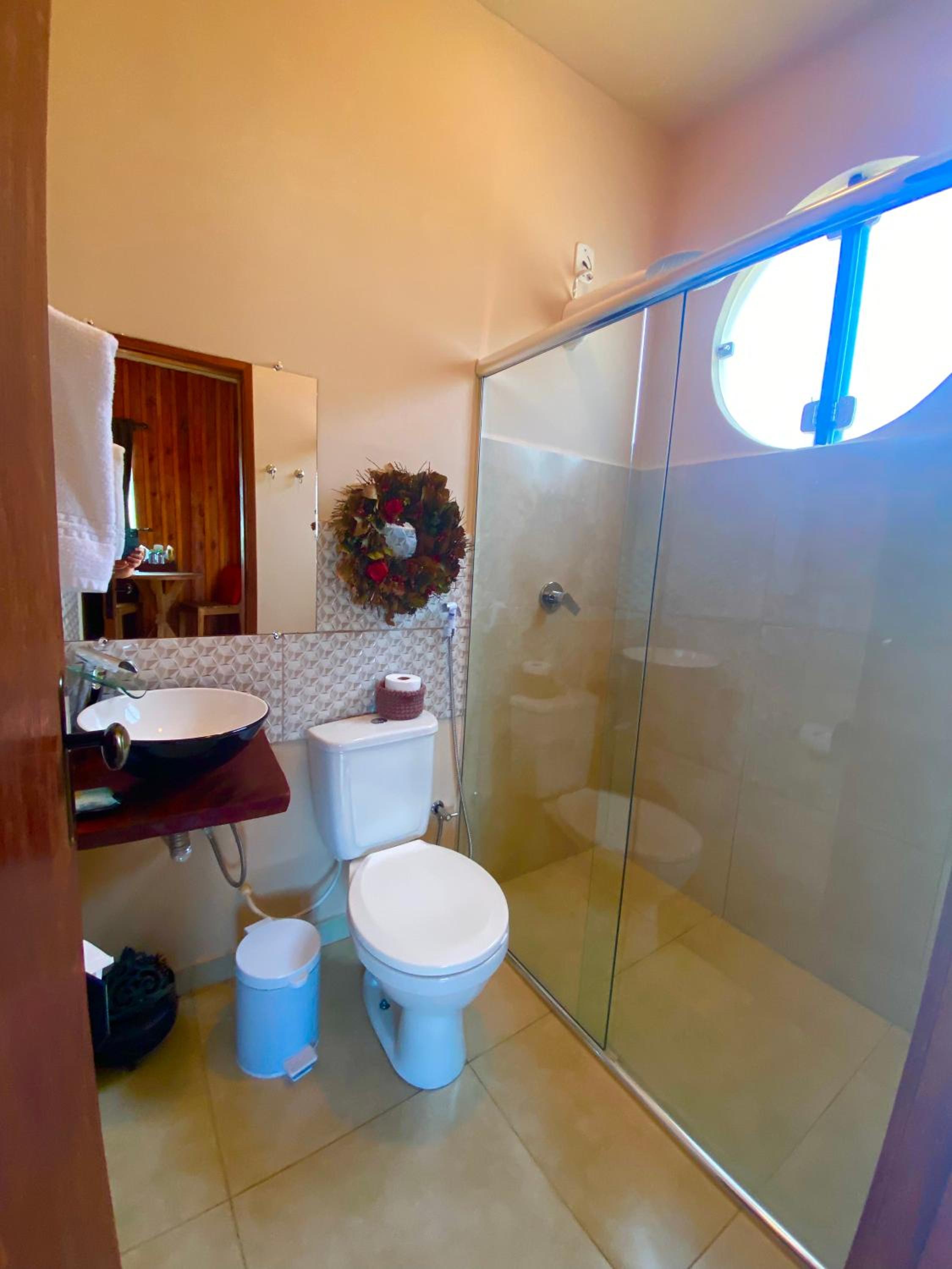 Deluxe Queen Suite photo 2