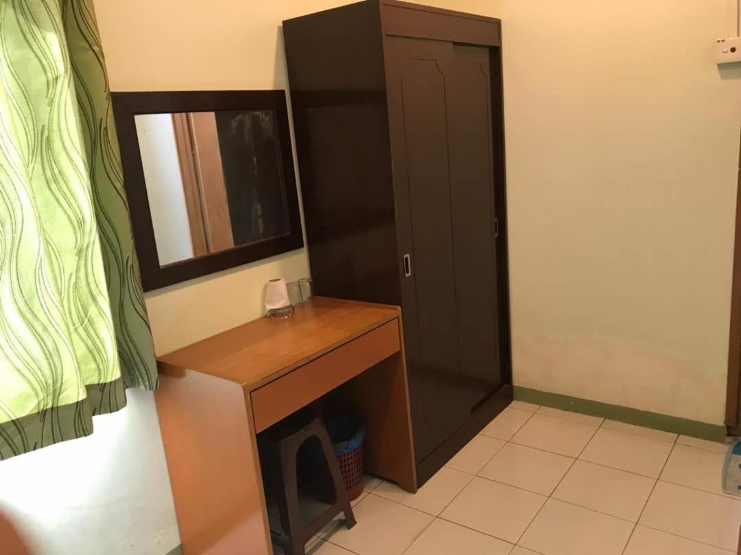 Deluxe Double Room without Aircond photo 1