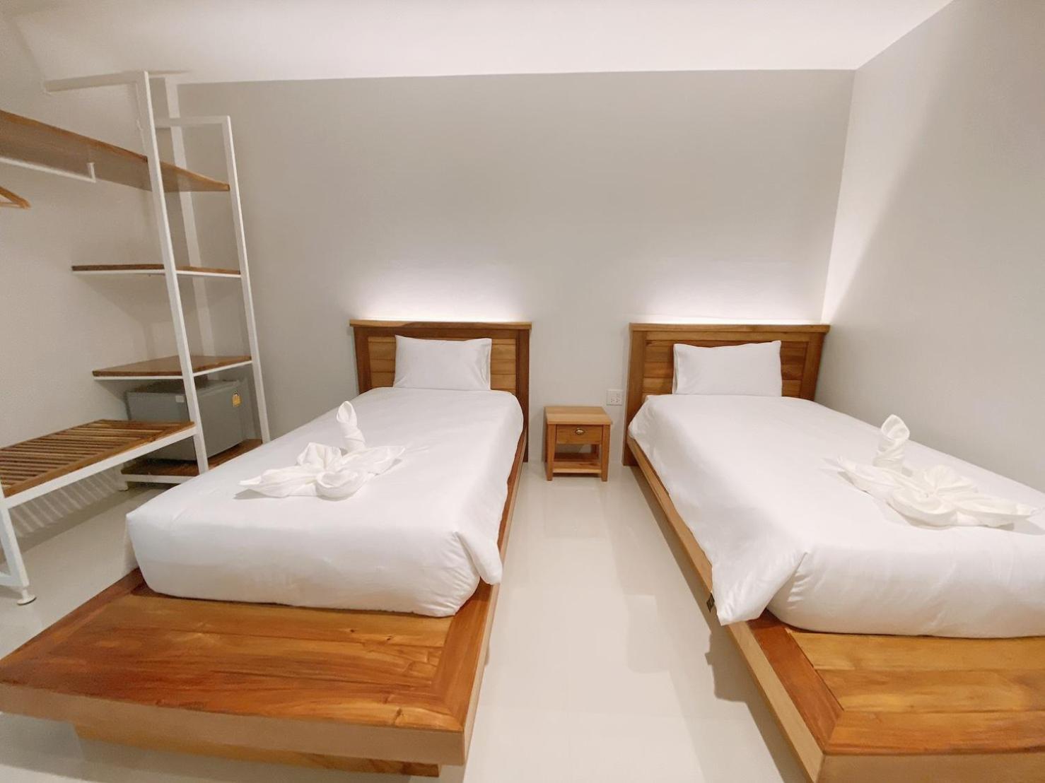 Twin Room - Photo 10