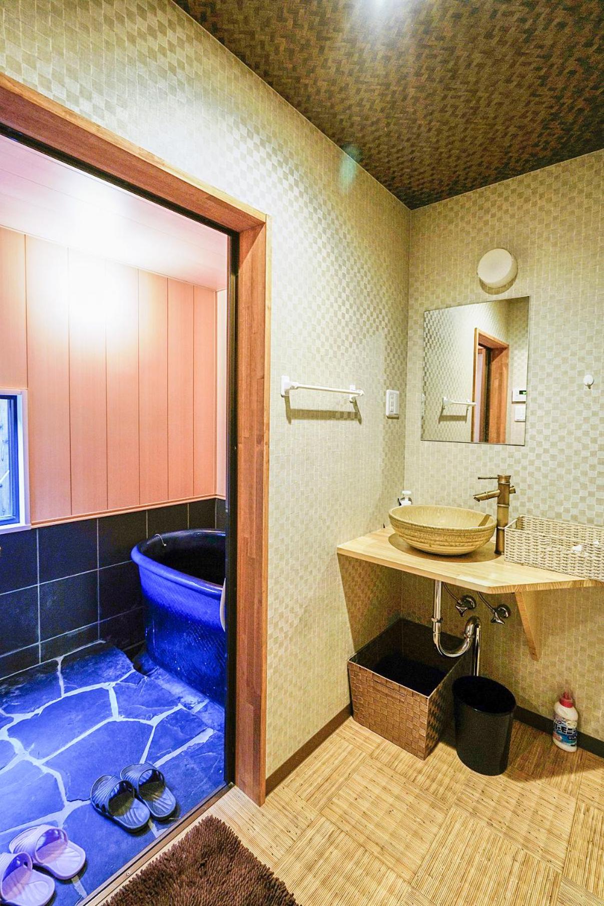Two-Bedroom House - Photo 12