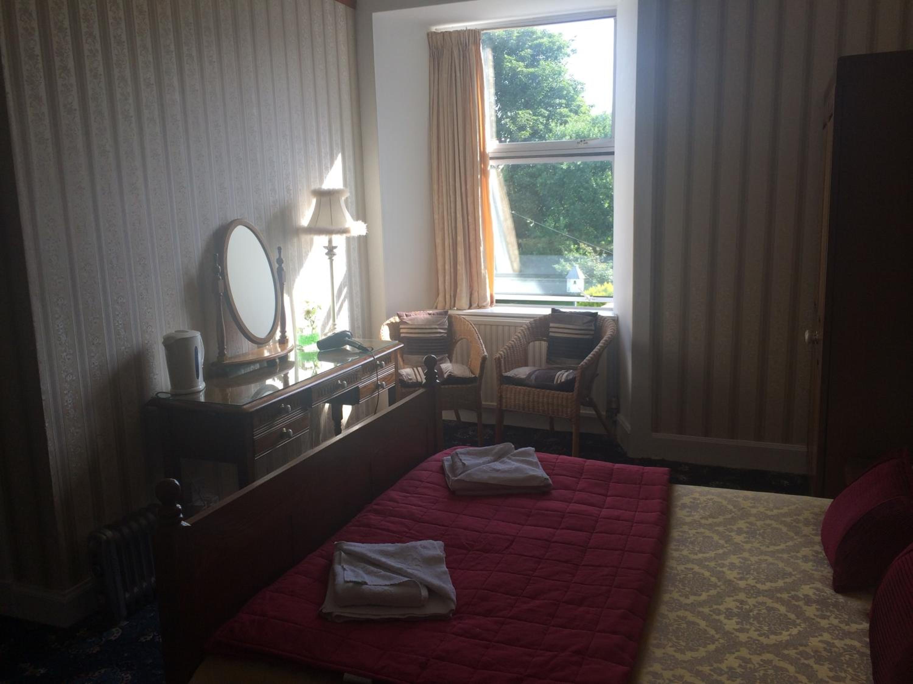 Large Ensuite Double Room with Garden View photo 2