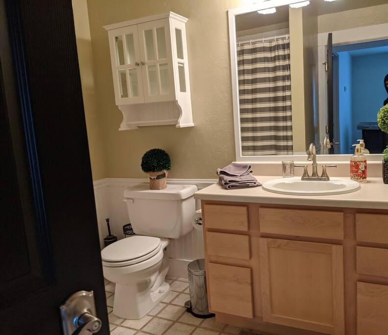 Five-Bedroom House photo 3