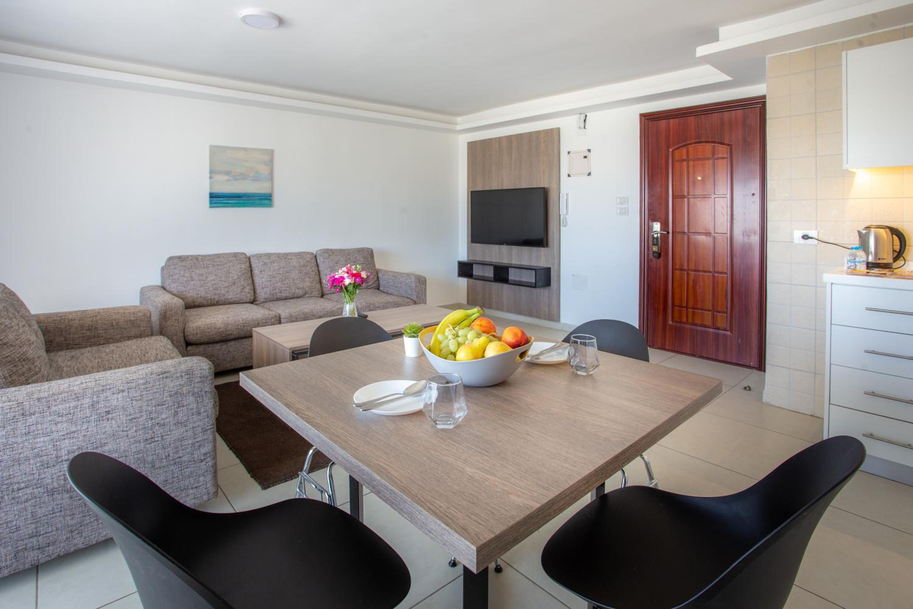 Two-Bedroom Suite - Photo 10