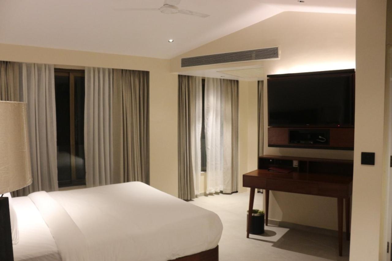 Premium Superior King Room - Photo 4