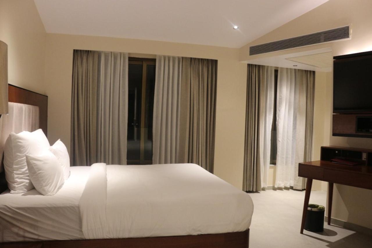 Premium Superior King Room - Photo 1
