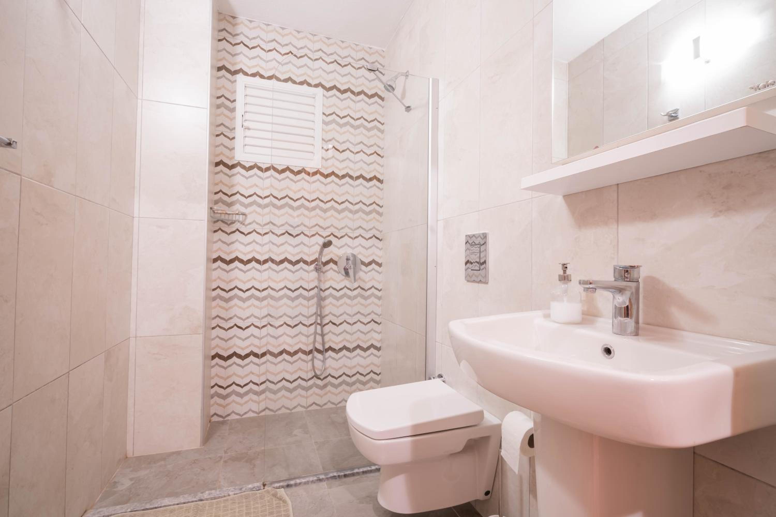 King Suite with Balcony photo 2