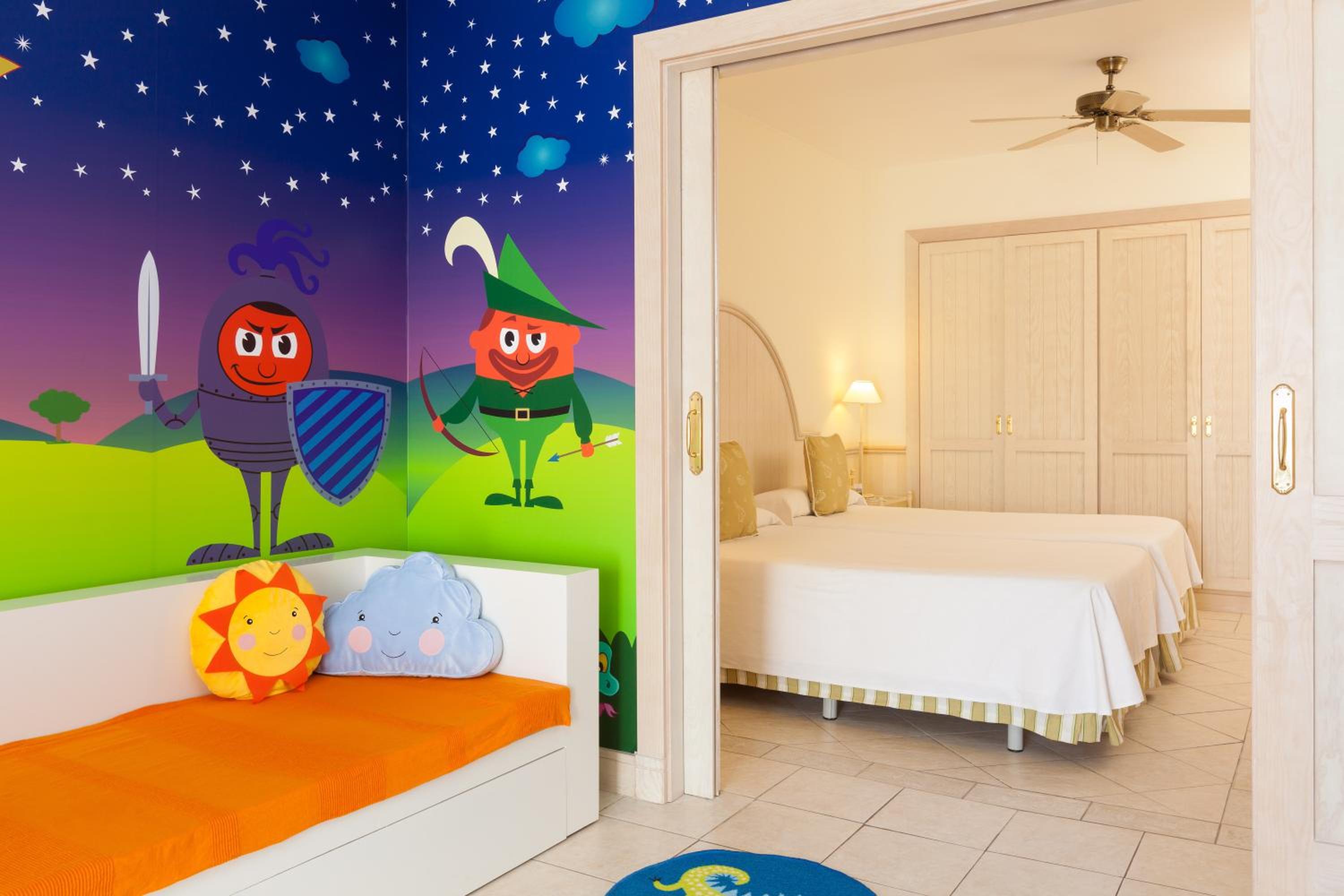 Habitación Infantil de Merlin (2 adultos + 2 niños) Habitación Infantil de Merlin (2 adultos + 2 niños)