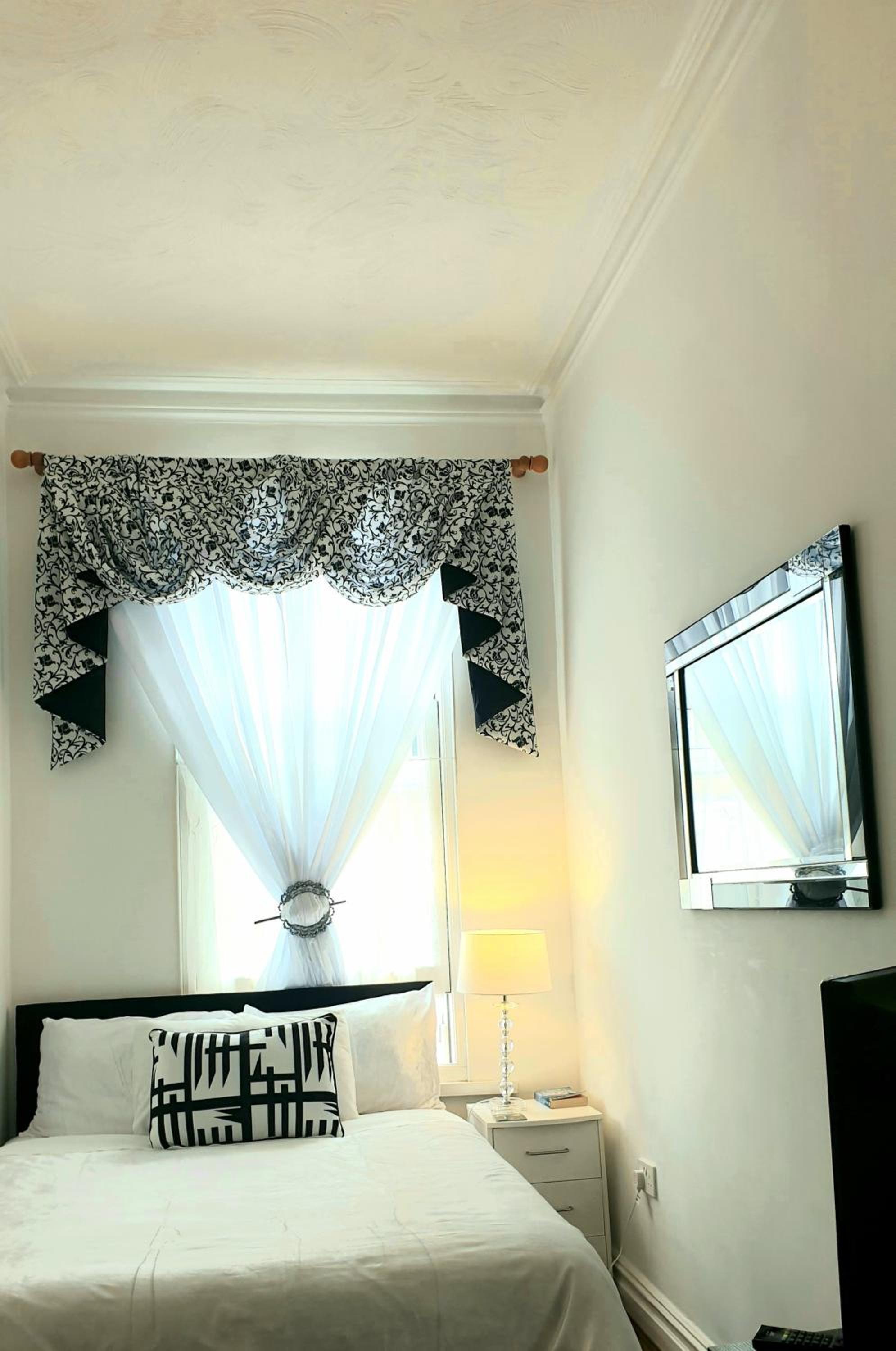Small Double Room photo 1